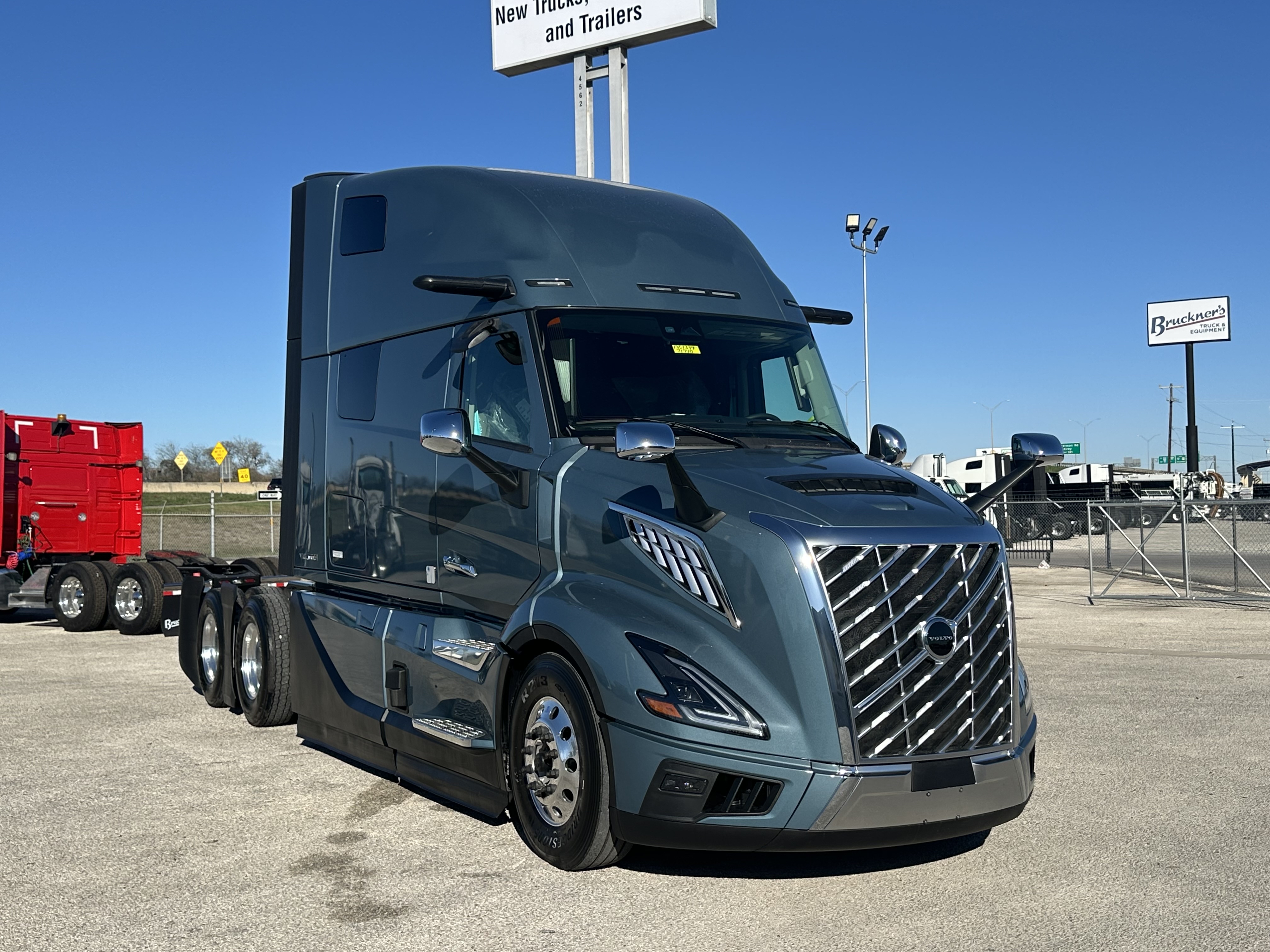 2026 Volvo - image 2