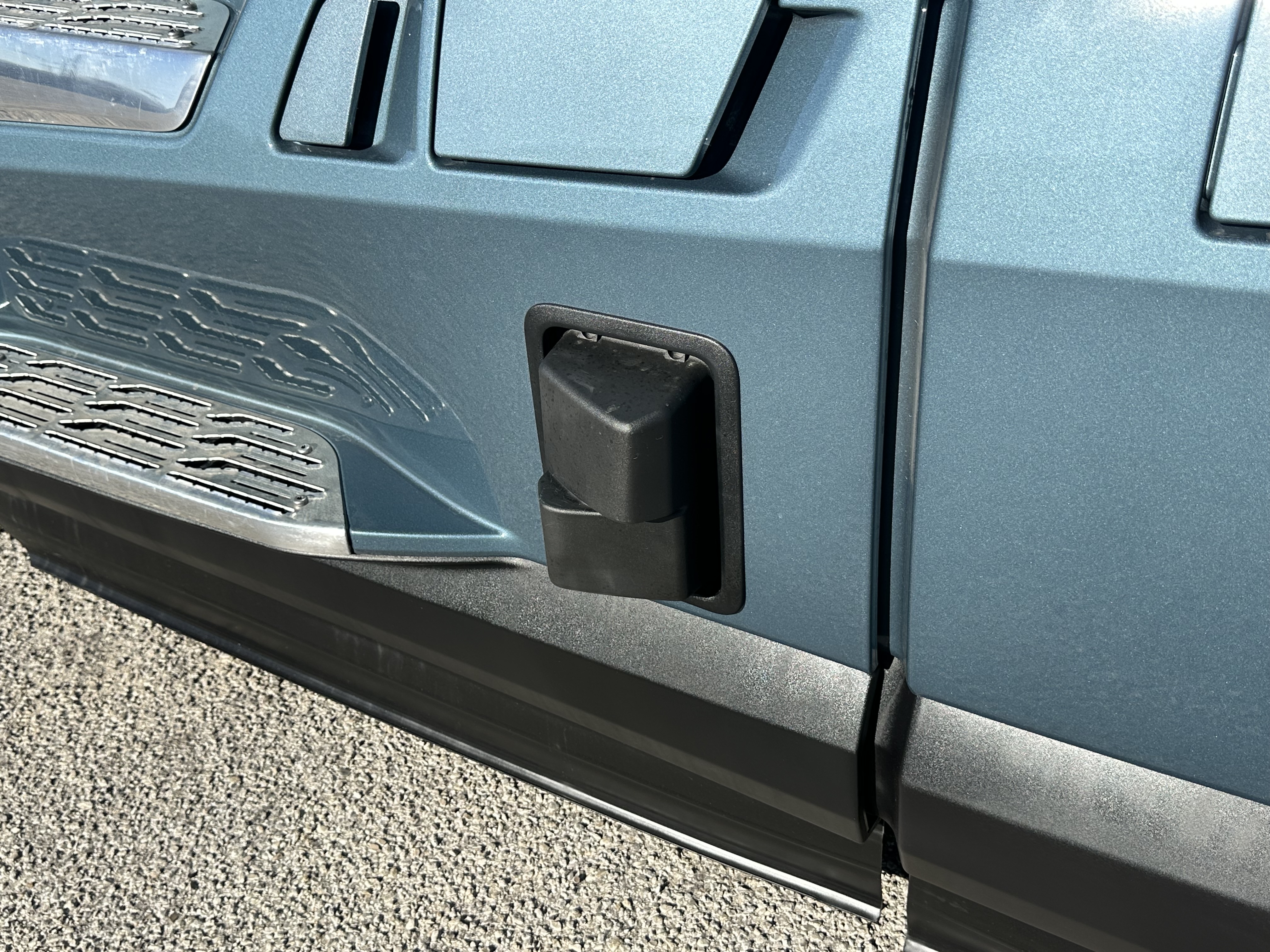 2026 Volvo - image 12