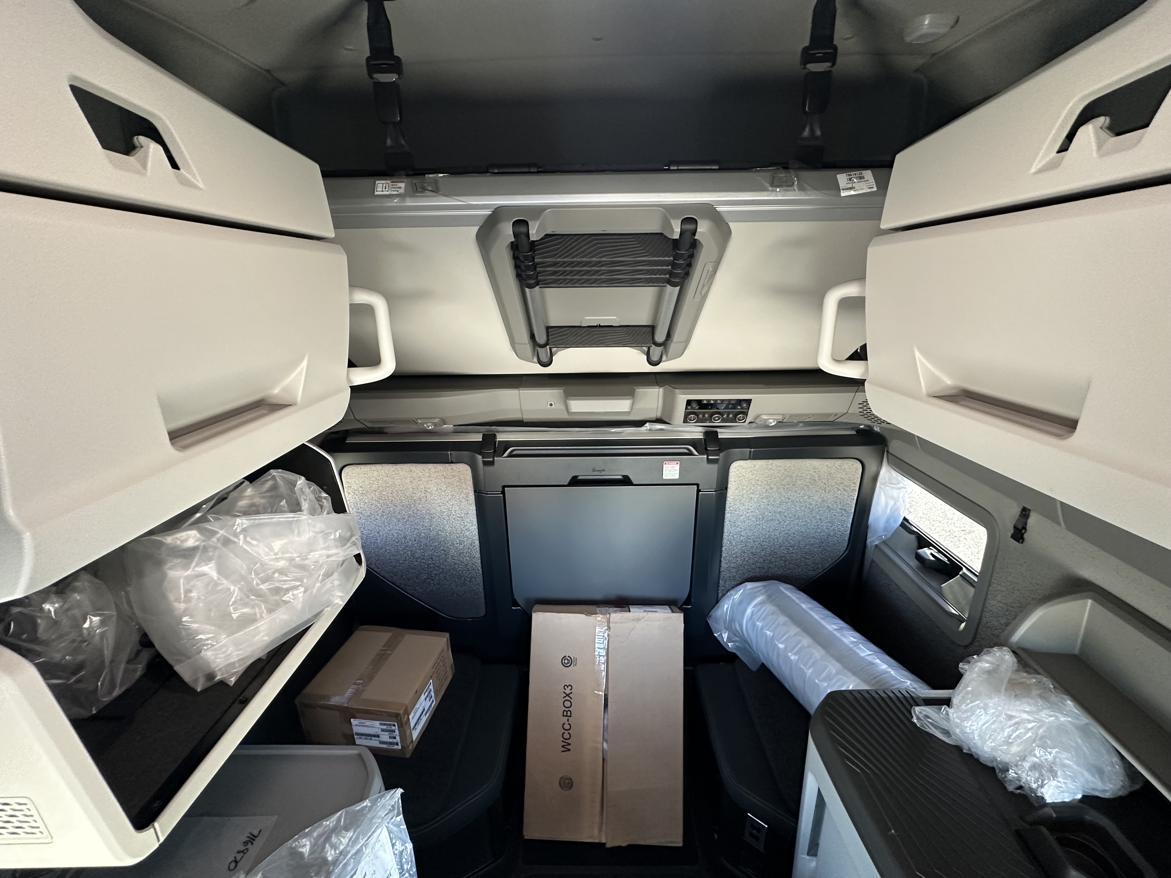 2026 Volvo - image 16