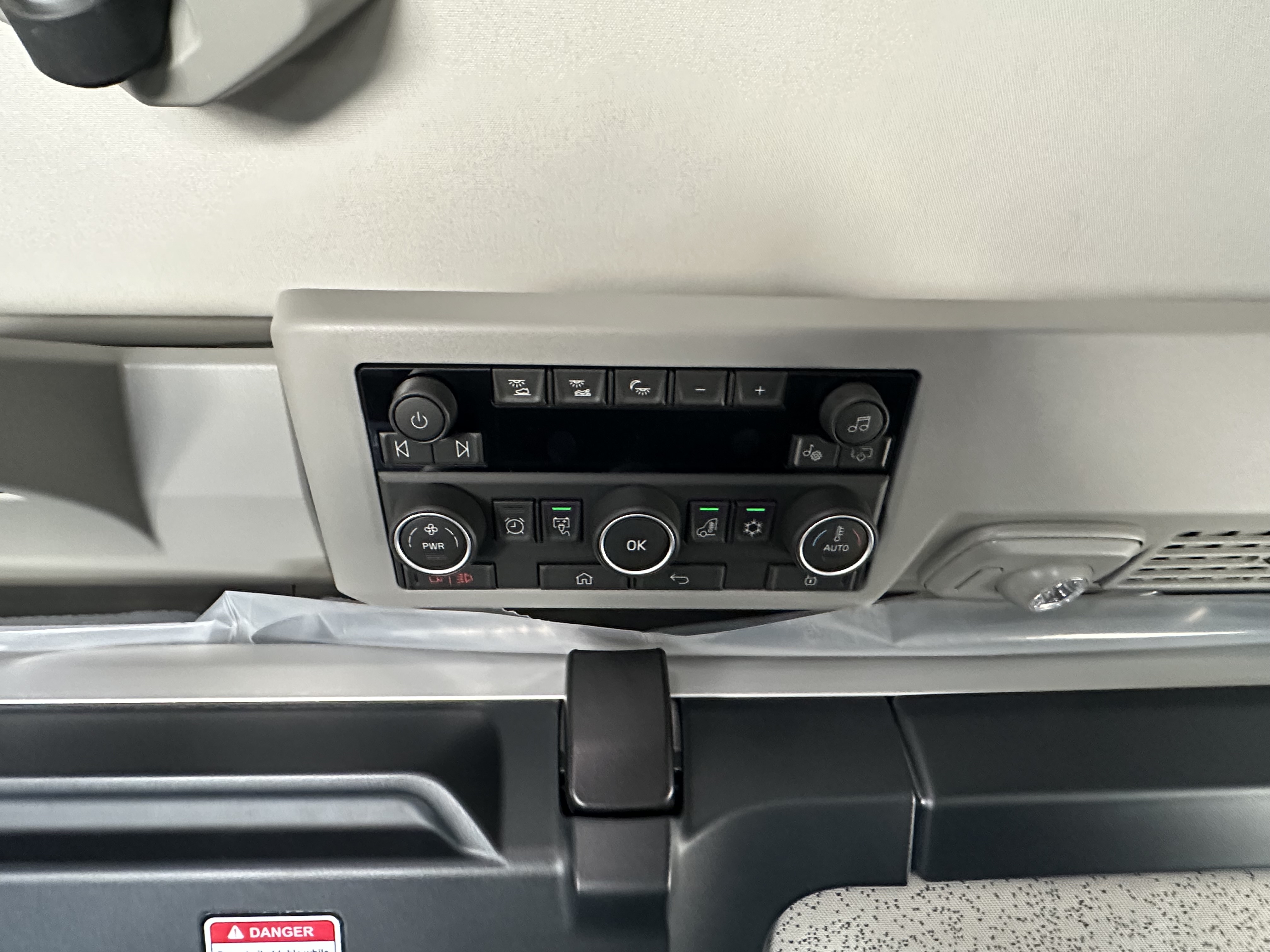 2026 Volvo - image 14