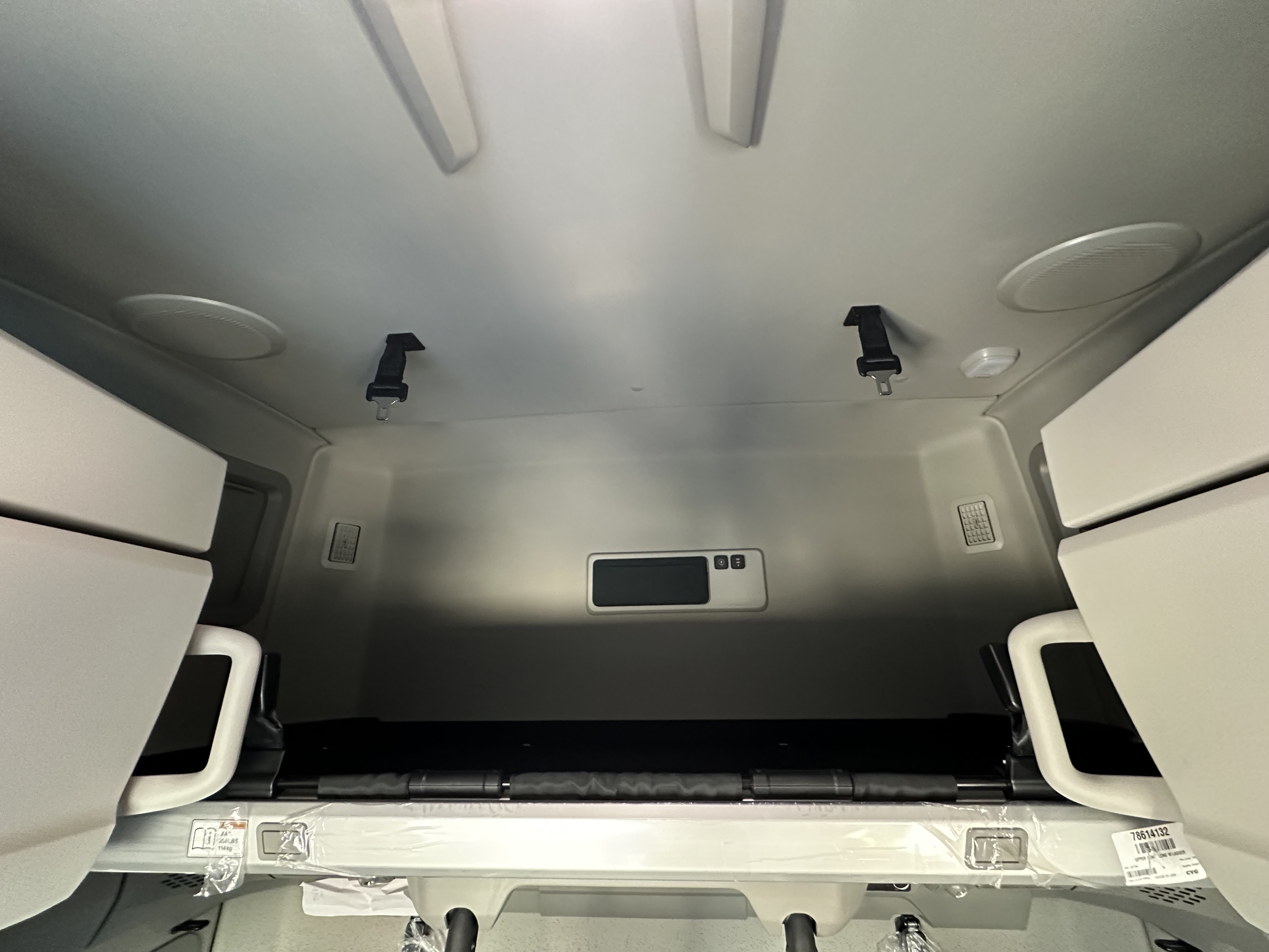 2026 Volvo - image 37