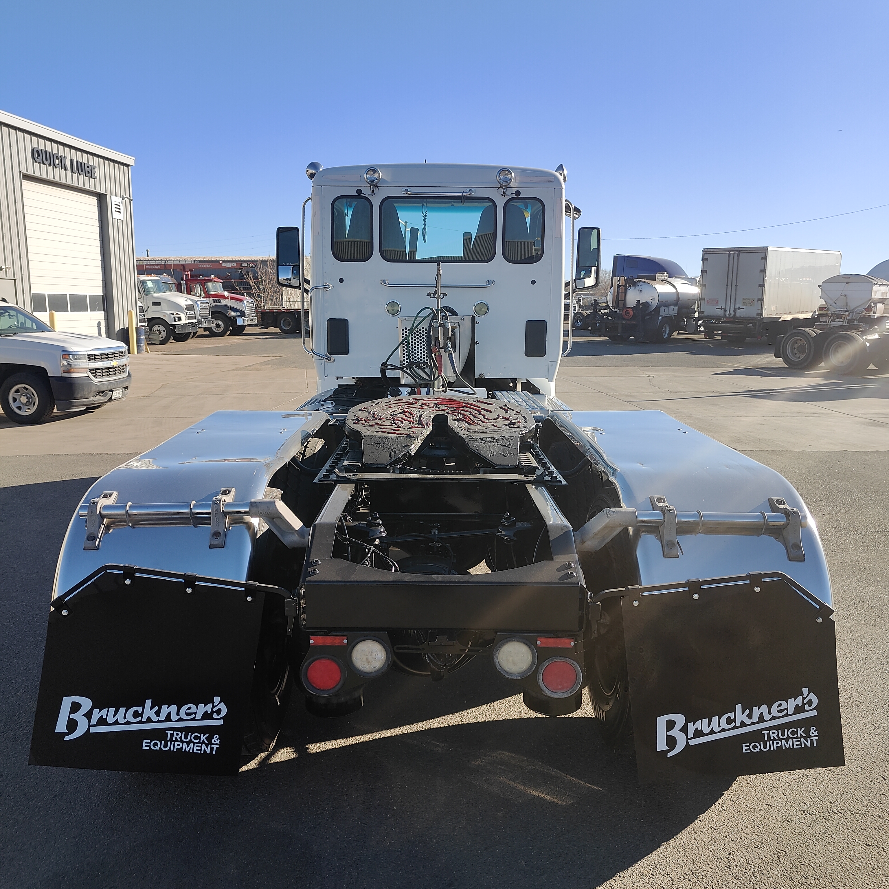 2020 Peterbilt 579 - image 4