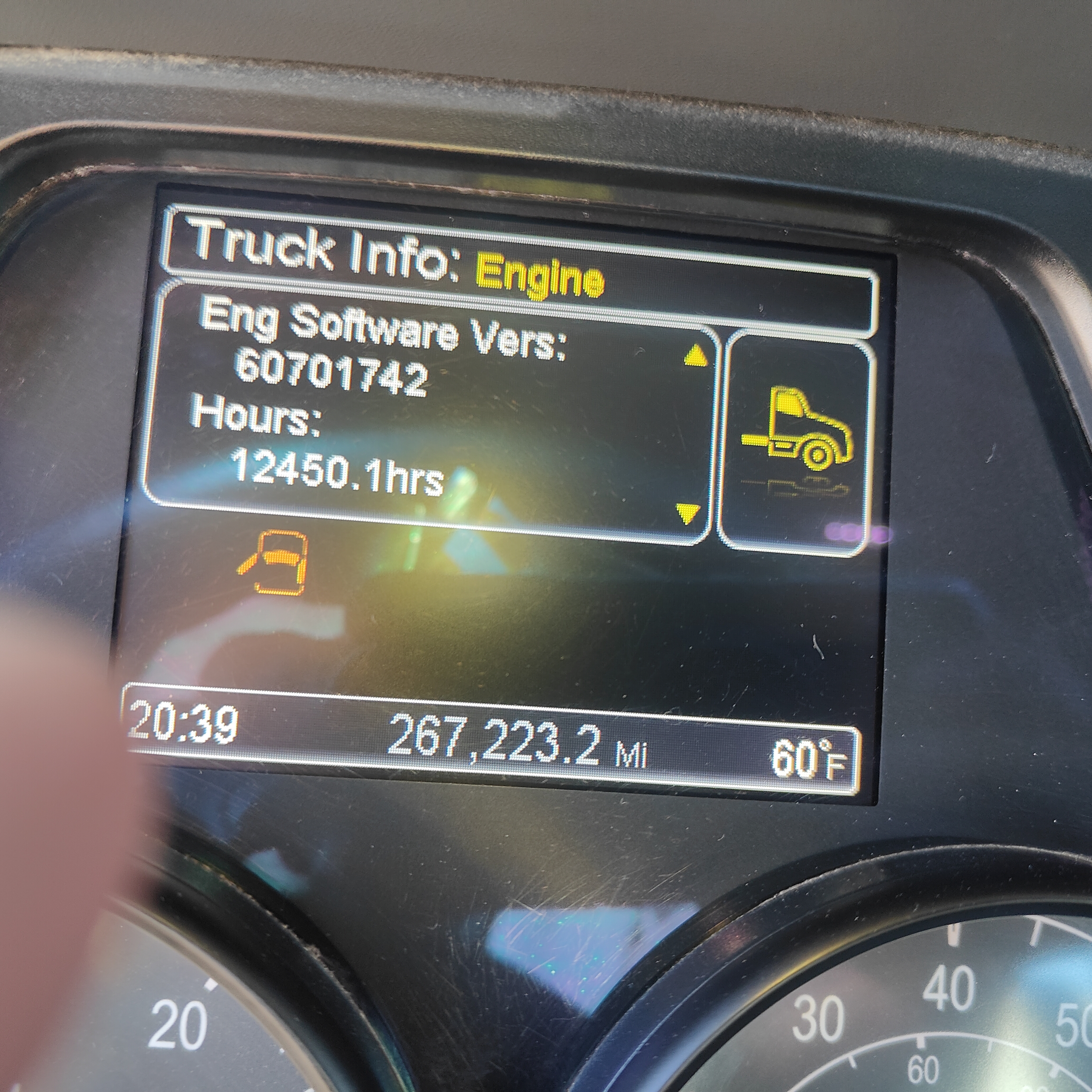 2020 Peterbilt 579 - image 11