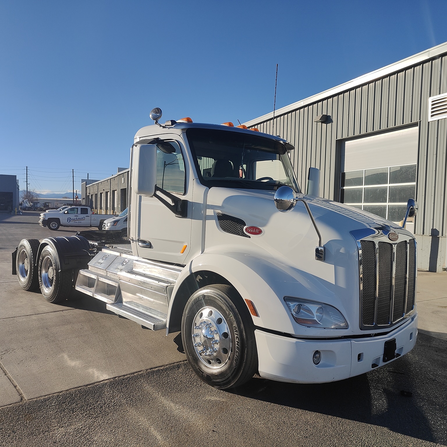 2020 Peterbilt 579 - image 6