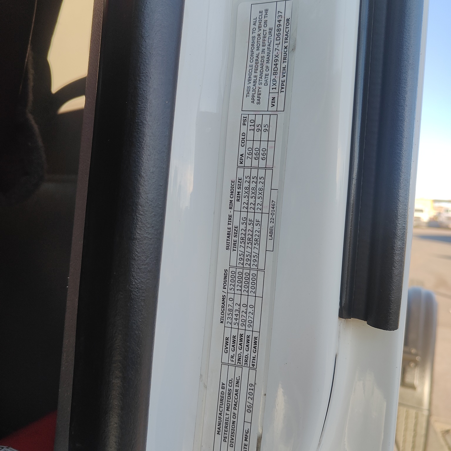 2020 Peterbilt 579 - image 18