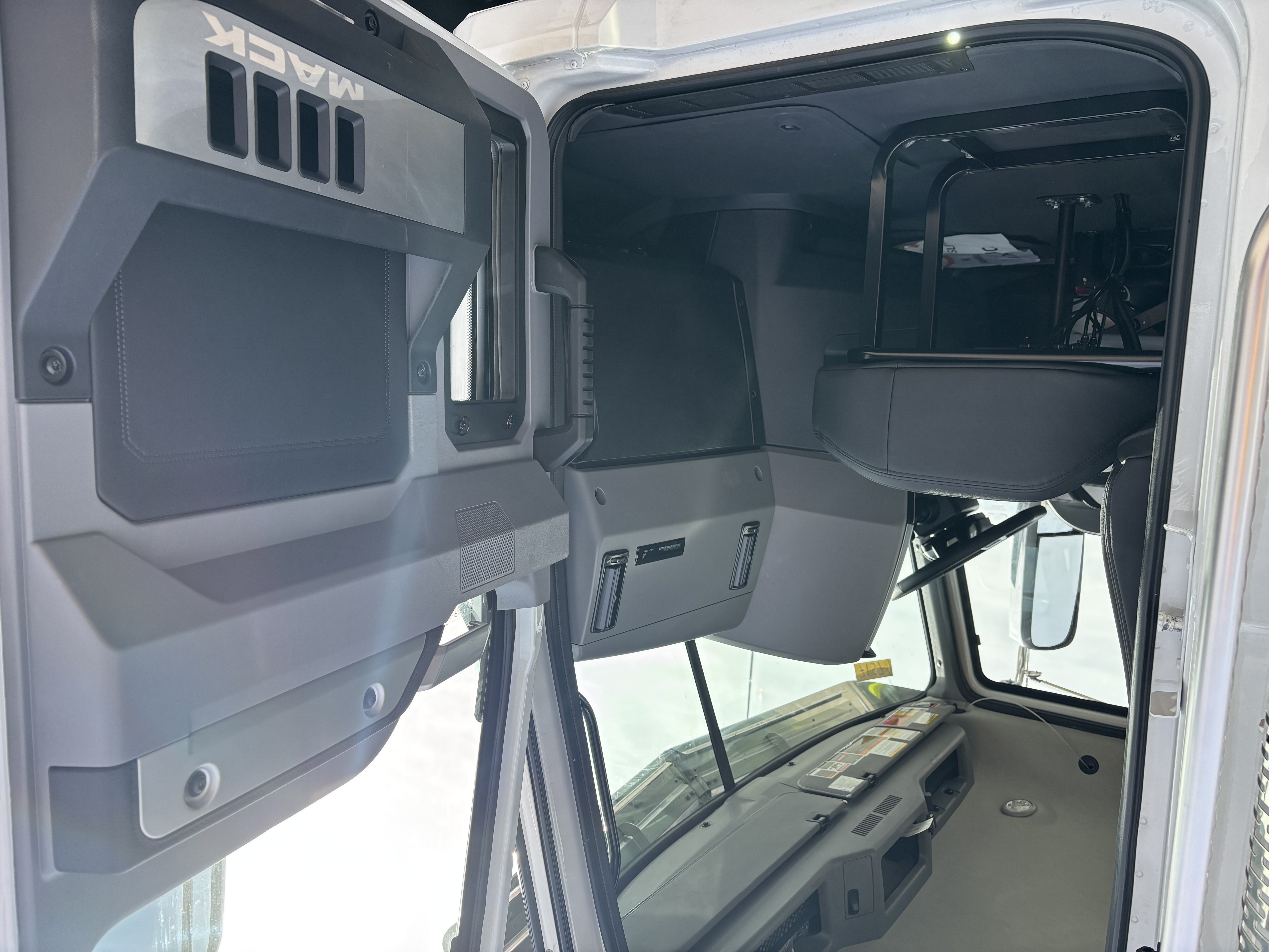 2026 Mack - image 16