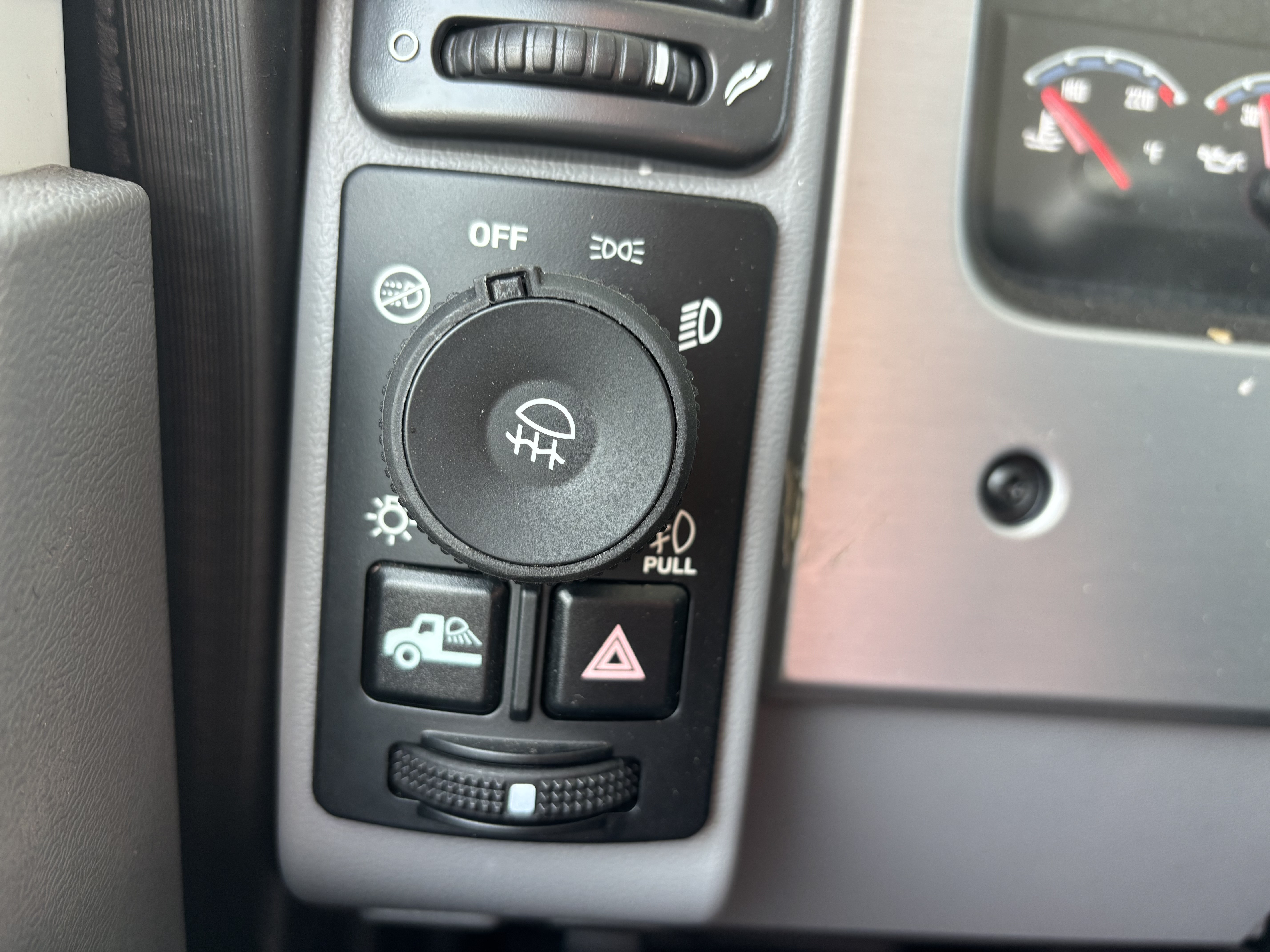 2026 Mack - image 24