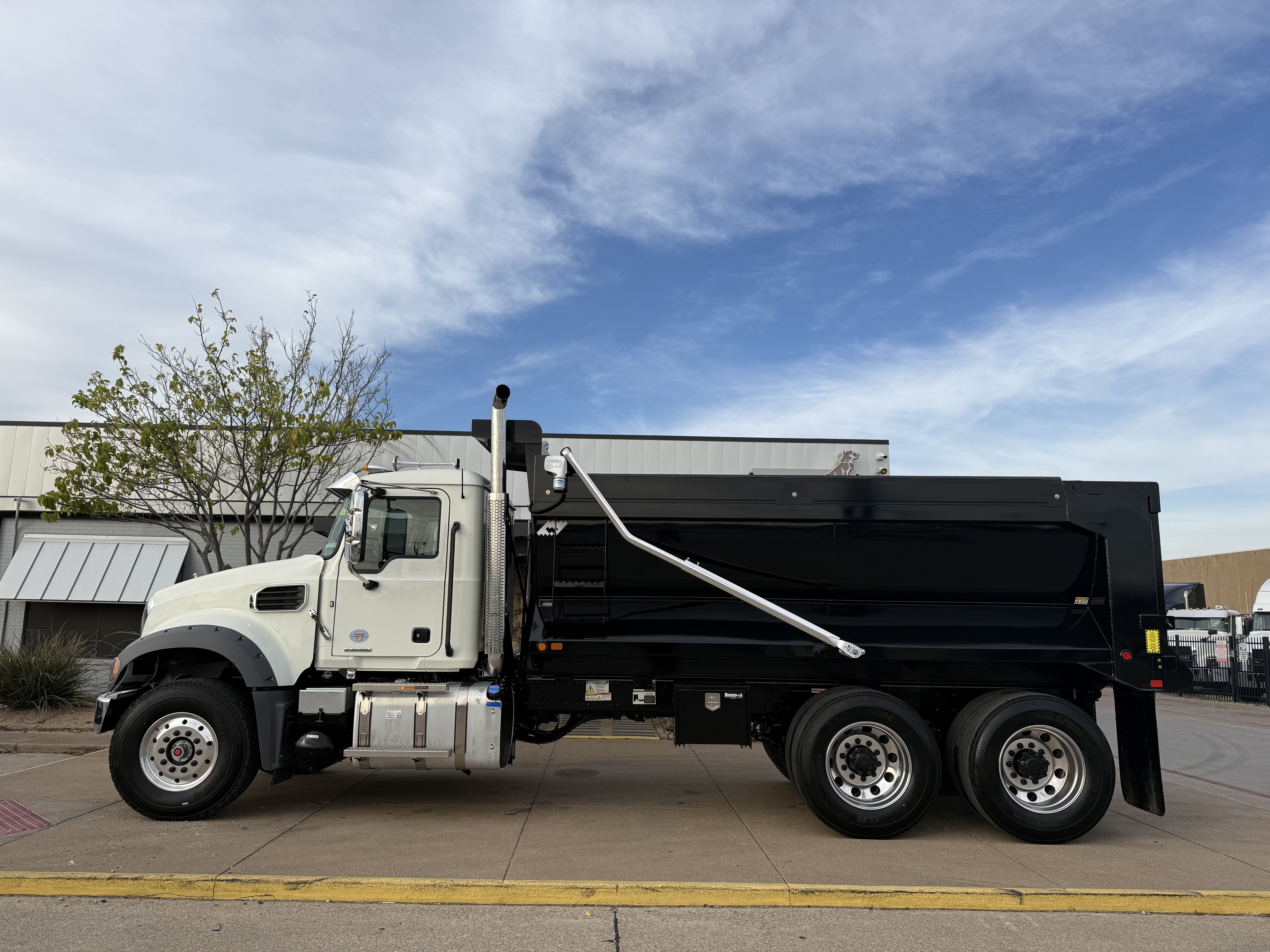 2026 Mack Granite - image 3