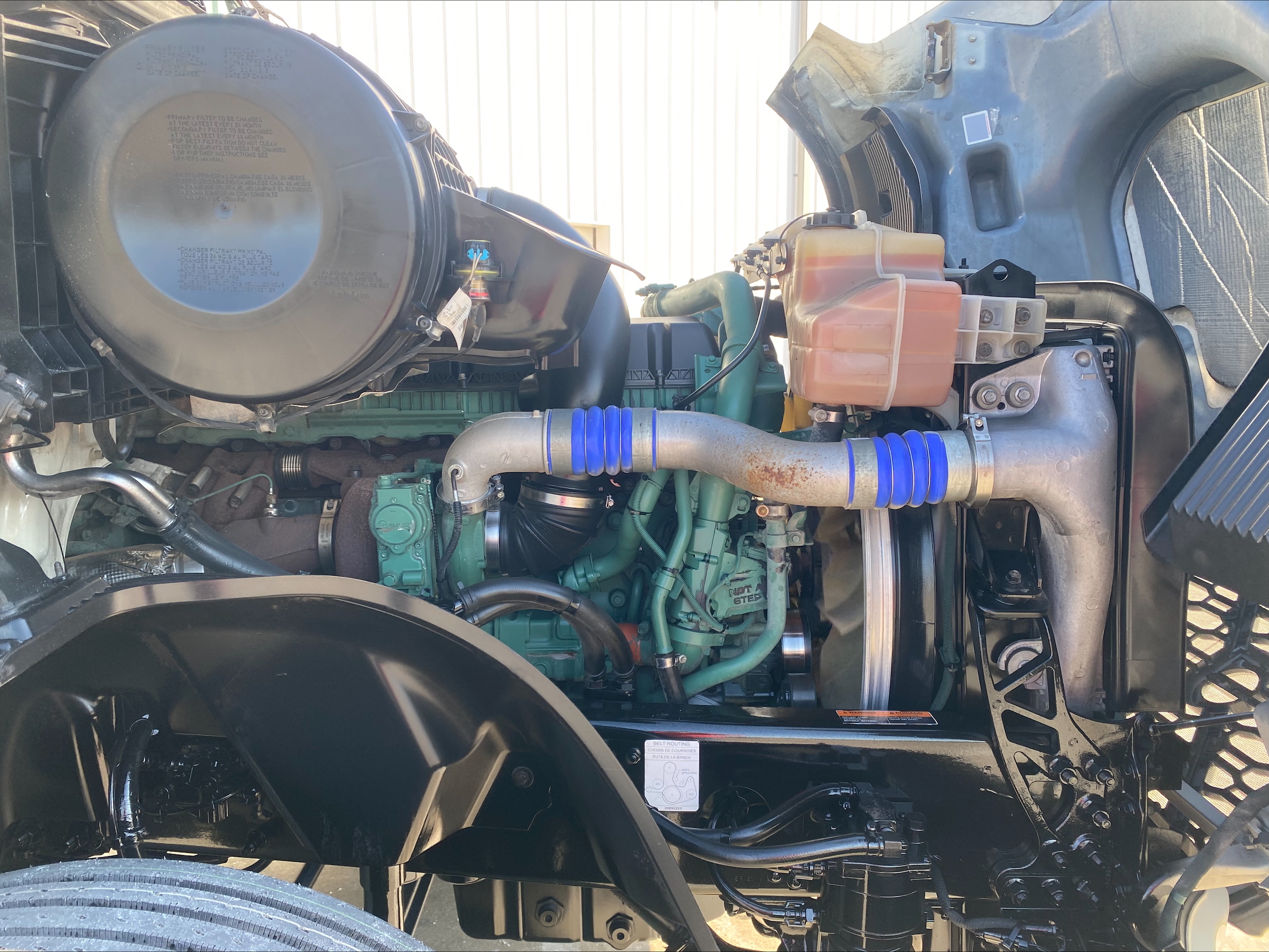 2021 Volvo - image 10