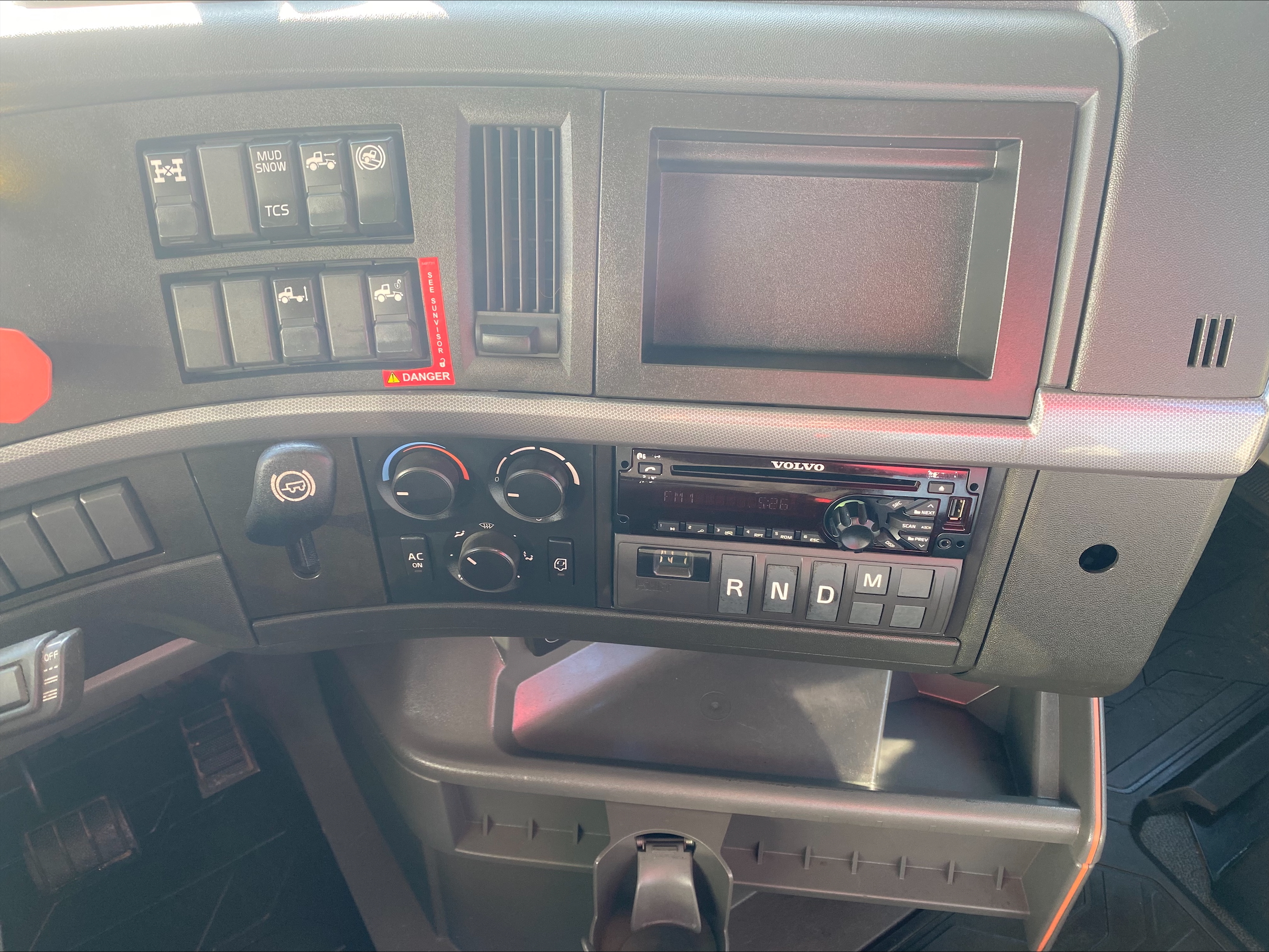 2021 Volvo - image 18