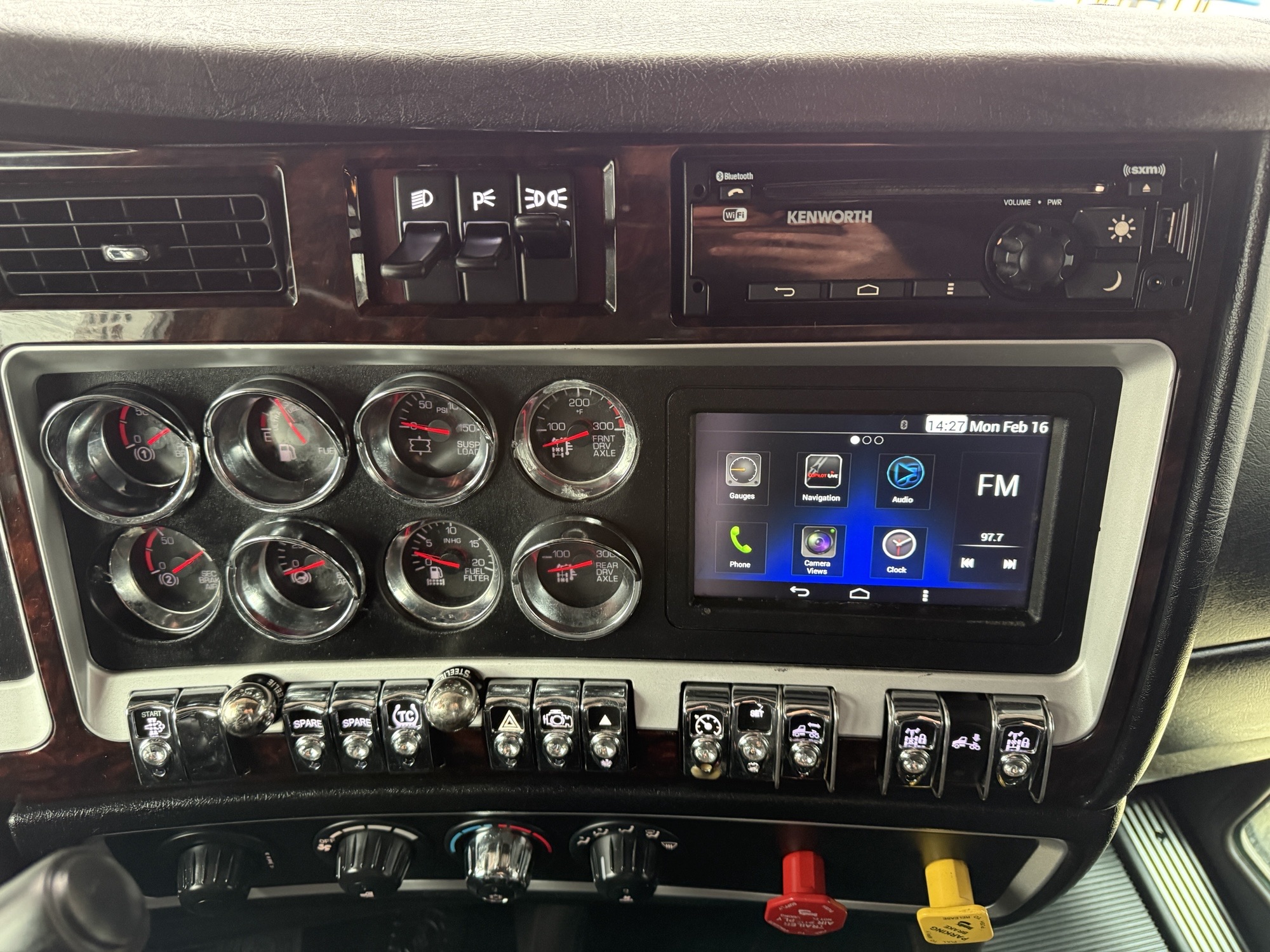 2022 Kenworth W900 - image 18