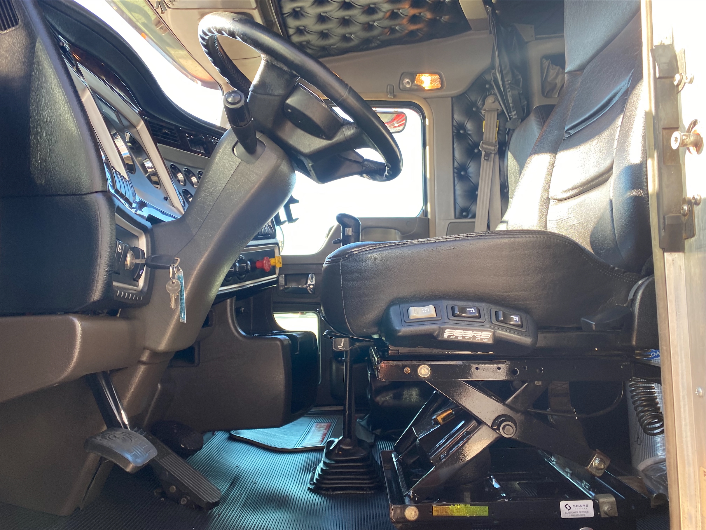 2021 Kenworth W900 - image 12