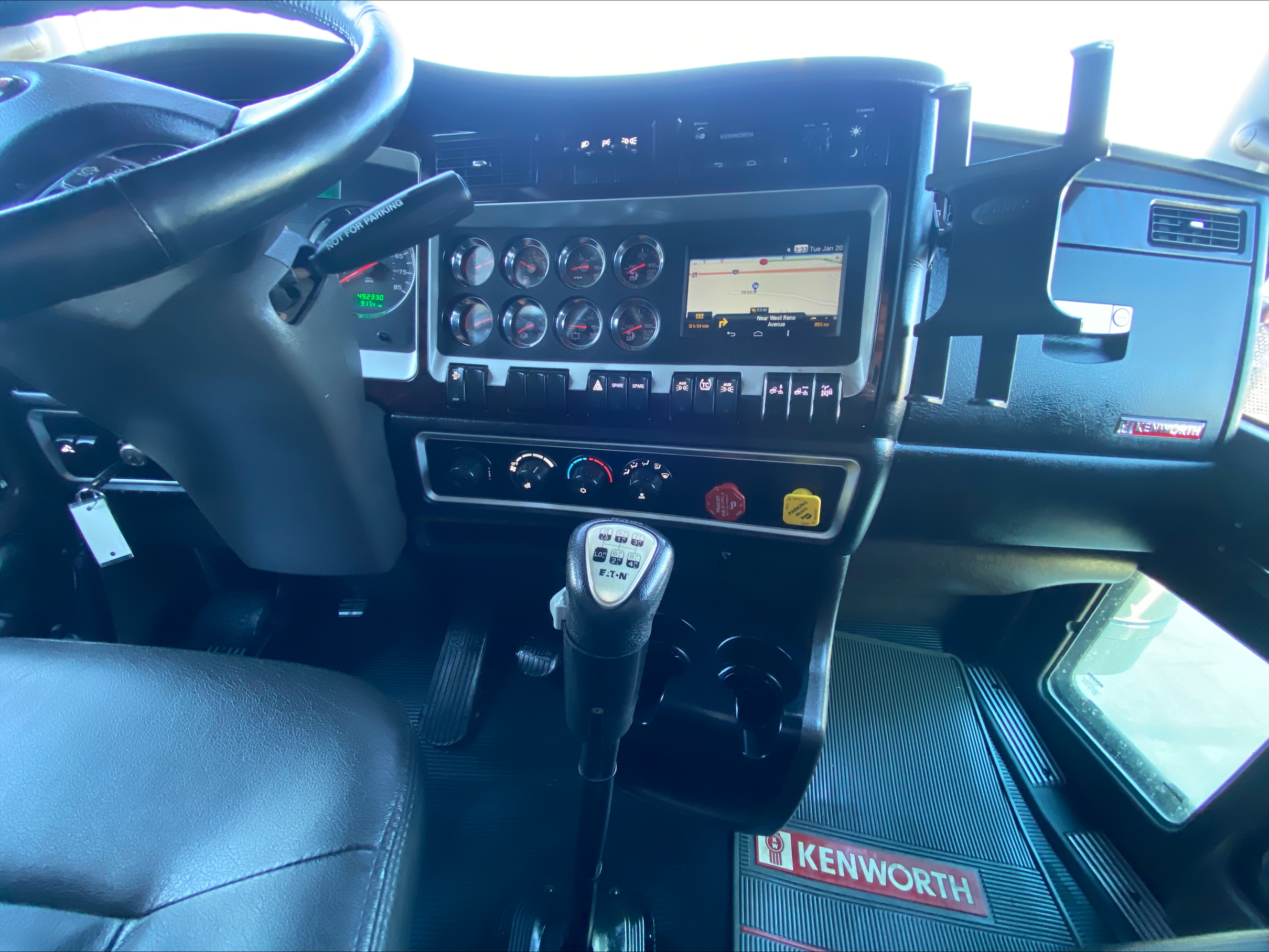 2021 Kenworth W900 - image 19
