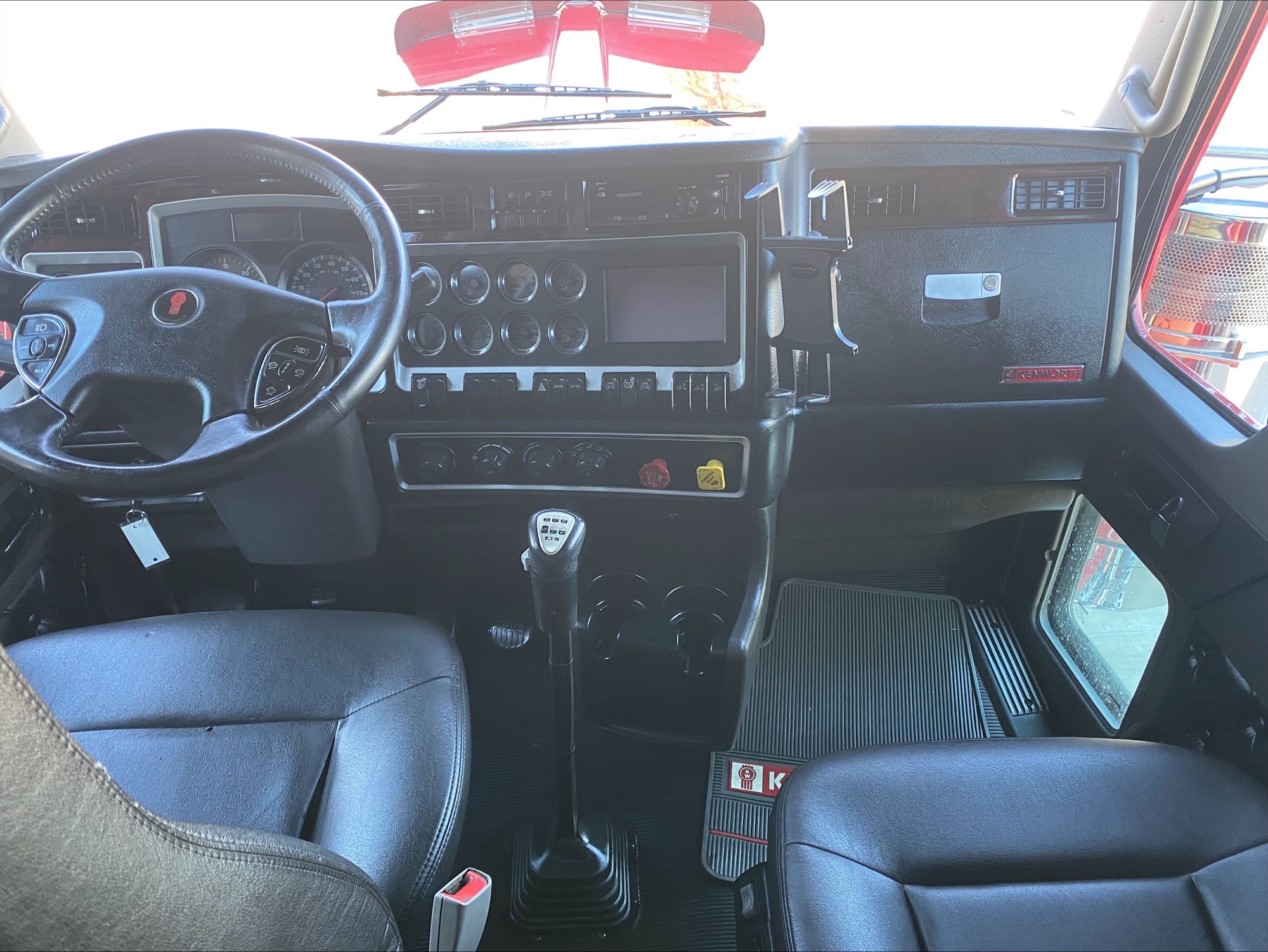 2021 Kenworth W900 - image 20