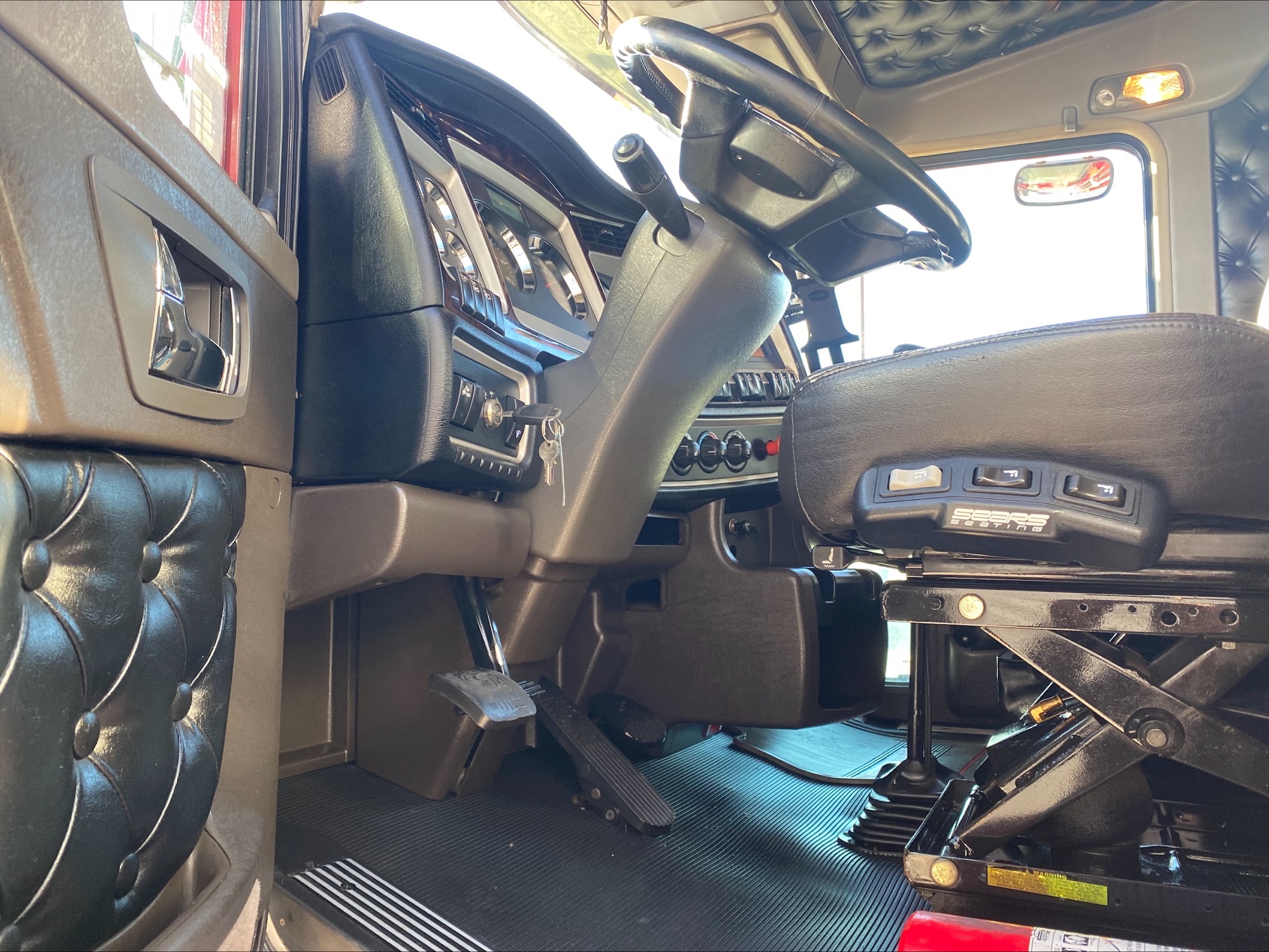 2021 Kenworth W900 - image 11