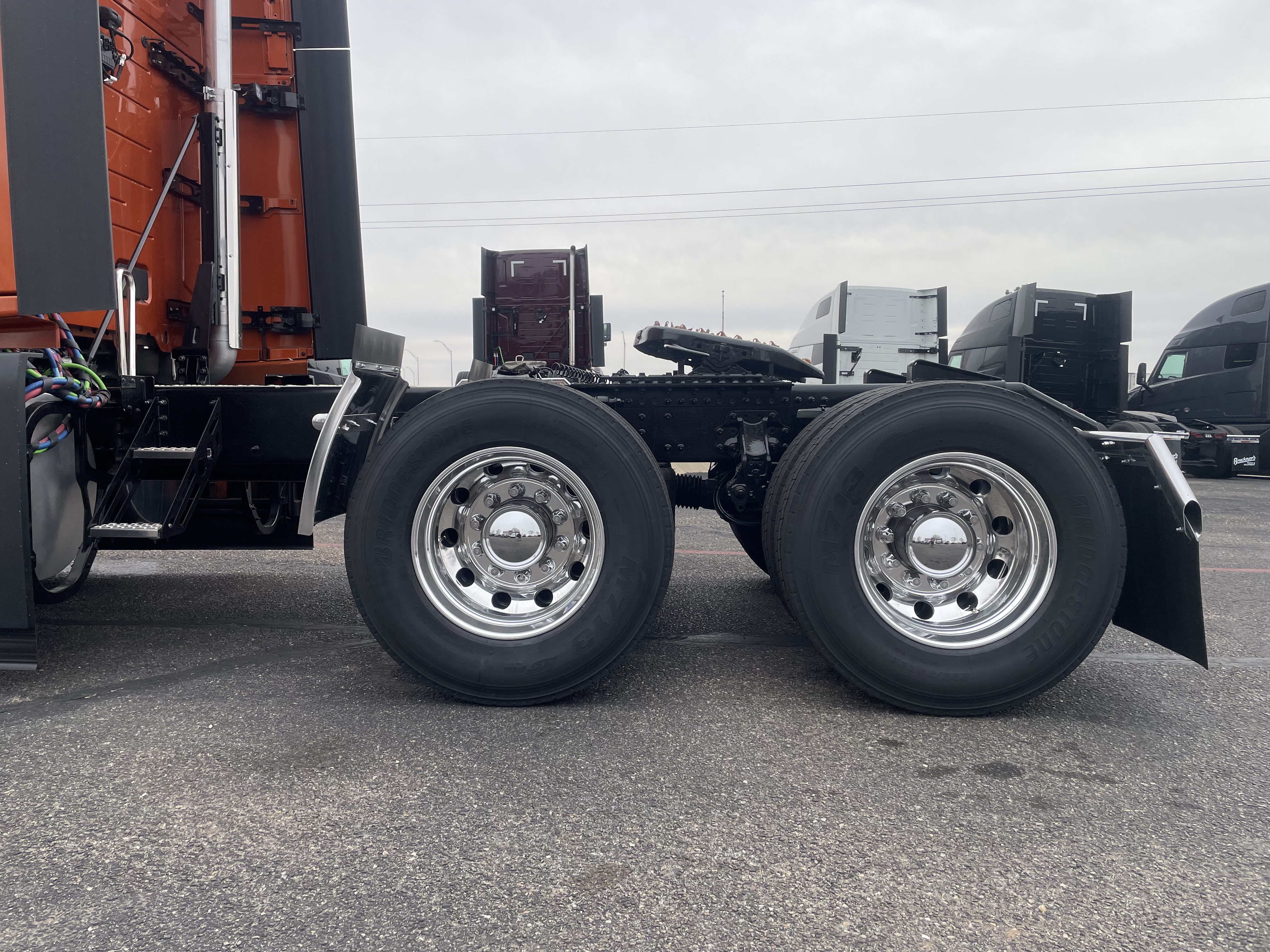 2026 Volvo - image 5