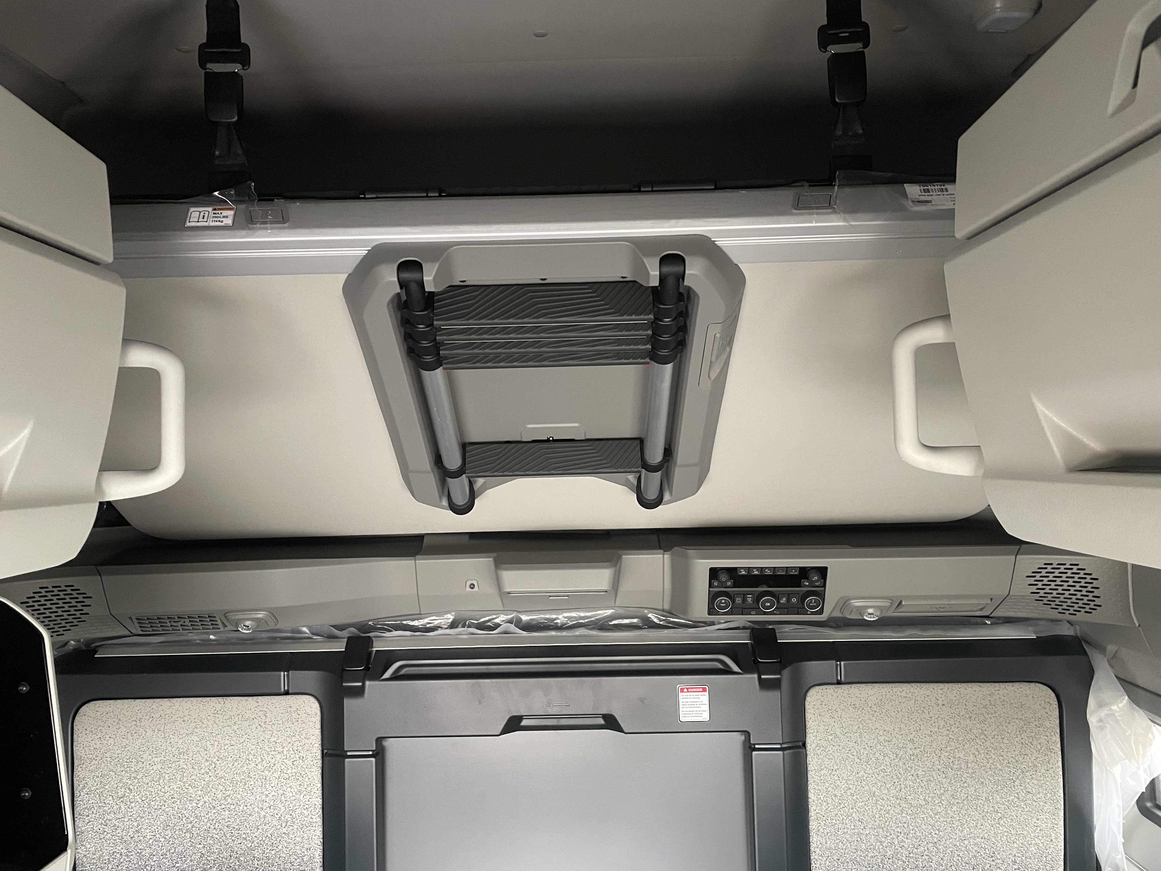 2026 Volvo - image 19