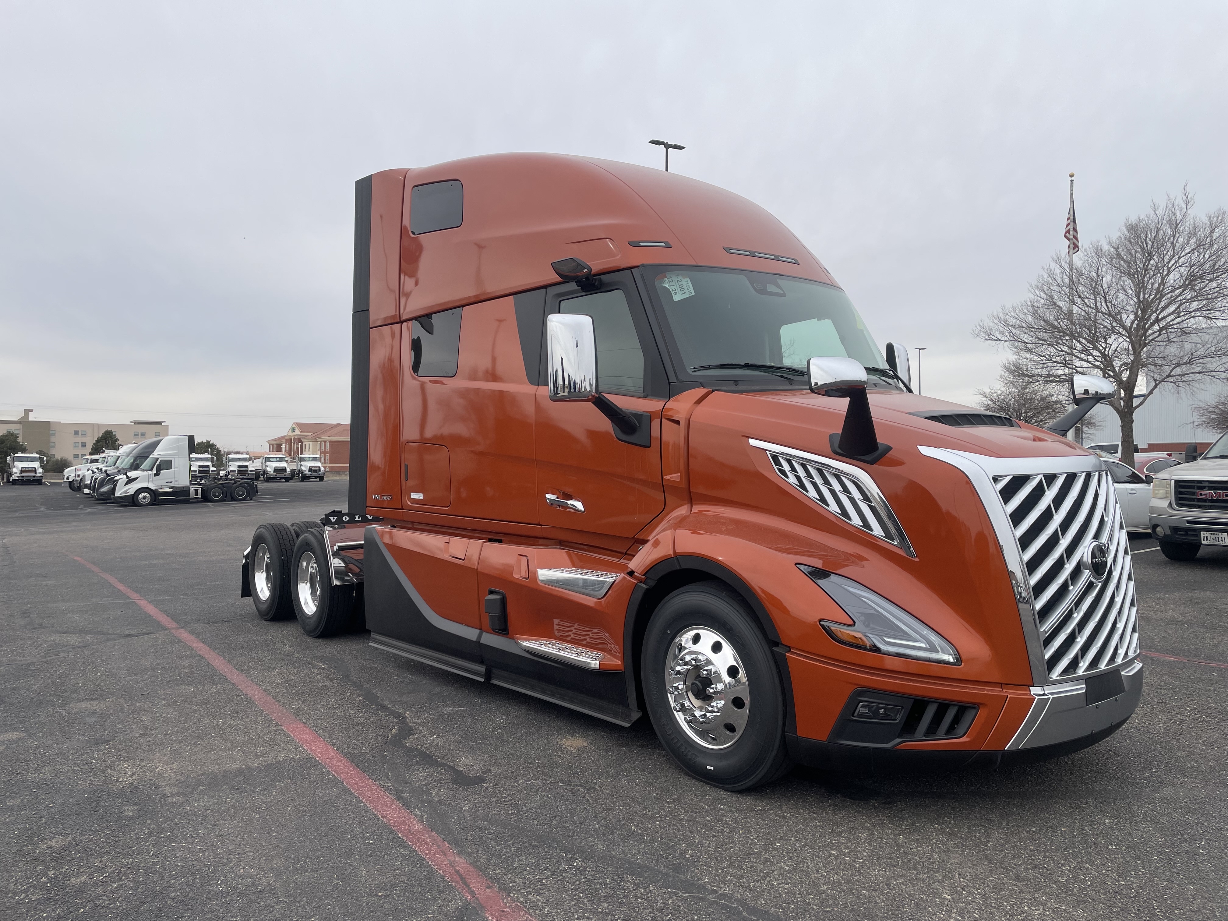 2026 Volvo - image 3