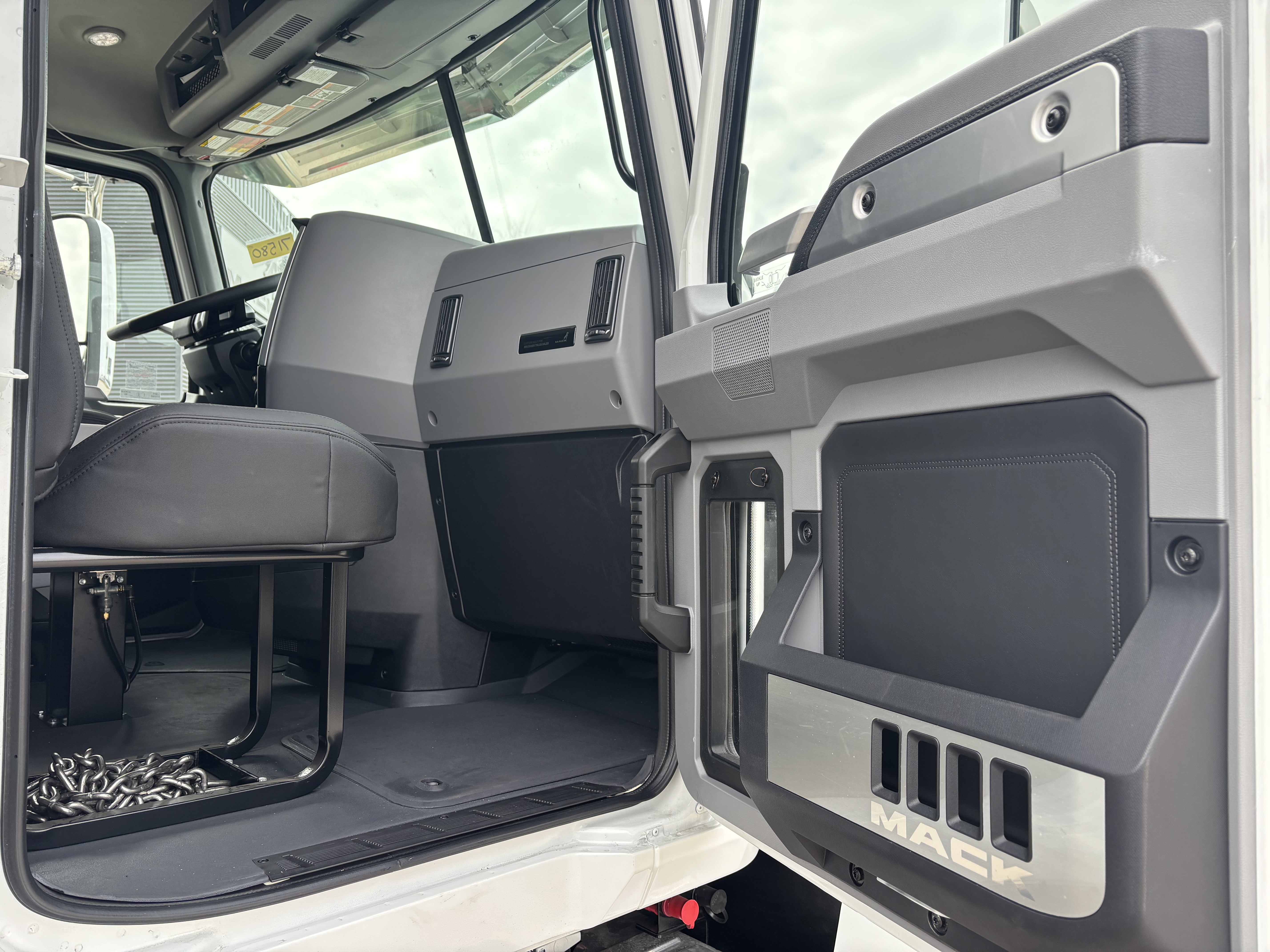 2026 Mack - image 19