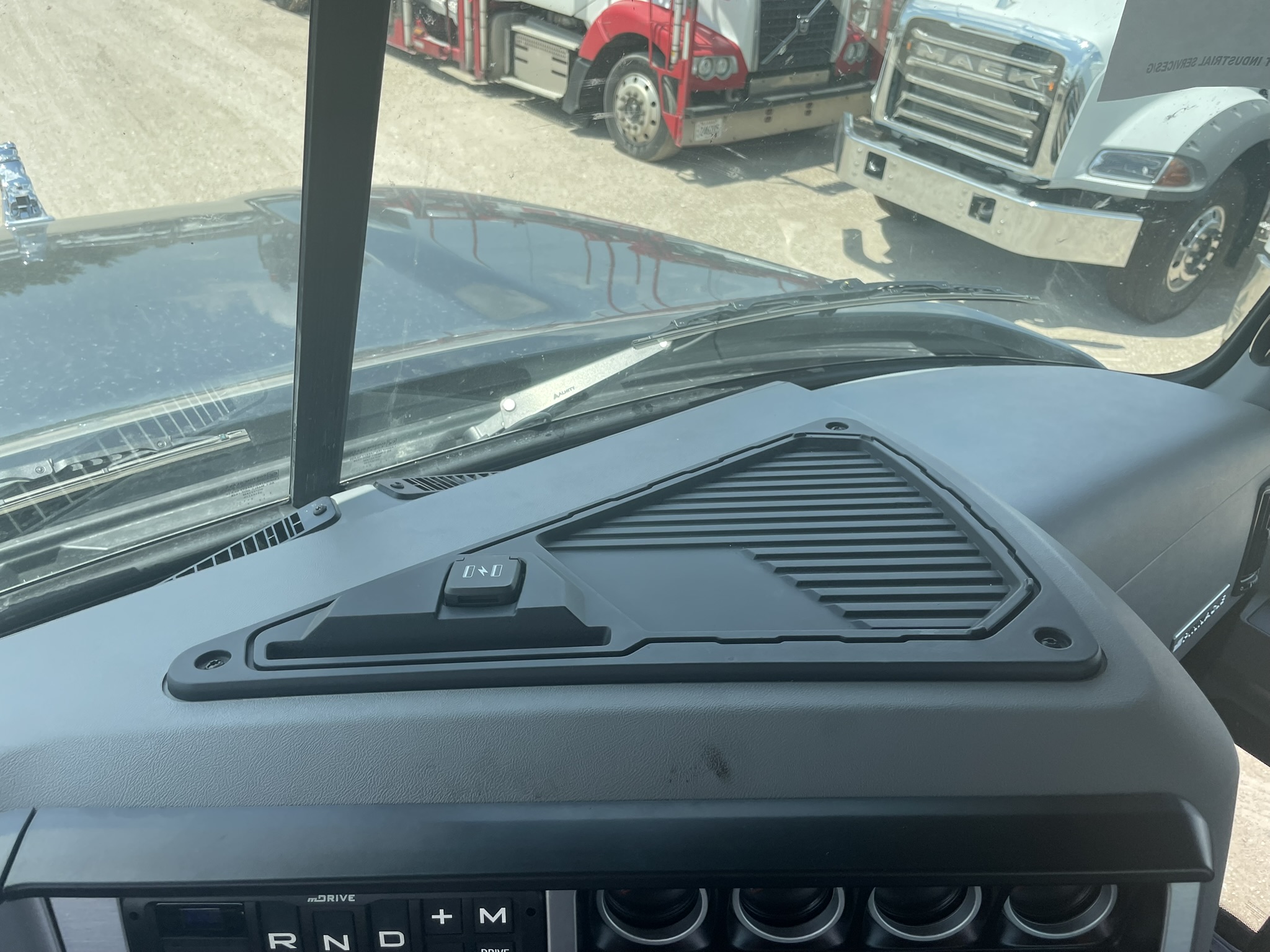 2026 Mack - image 14