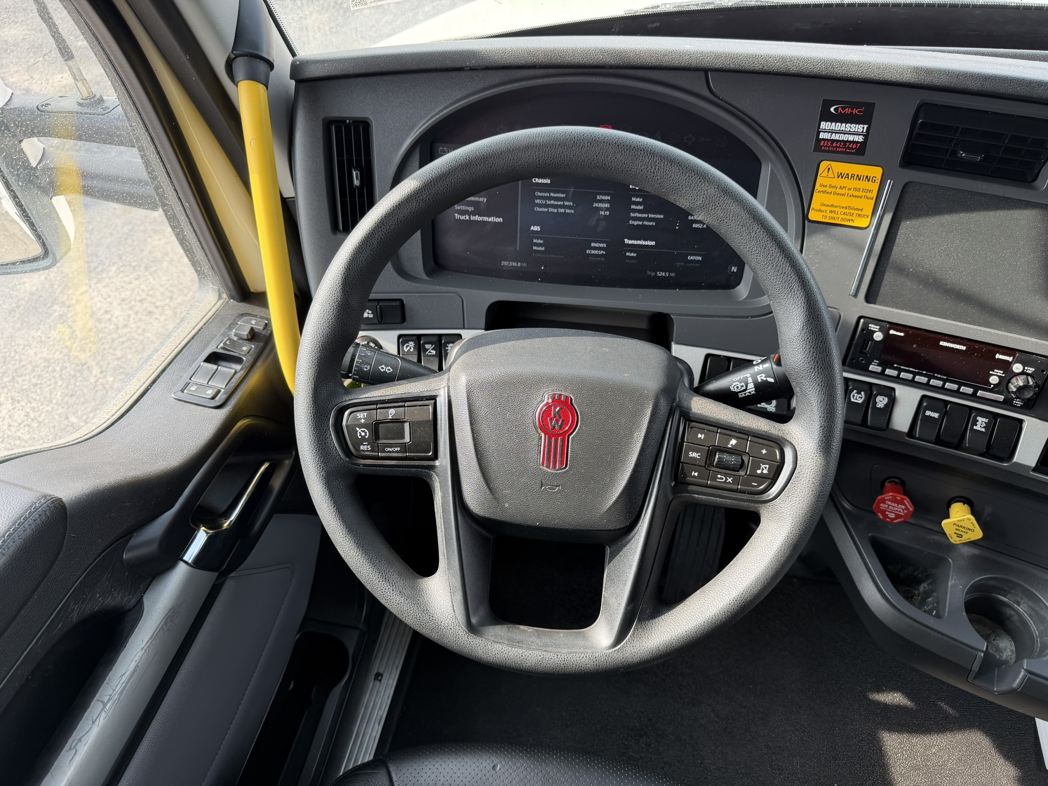 2024 Kenworth T680 - image 26