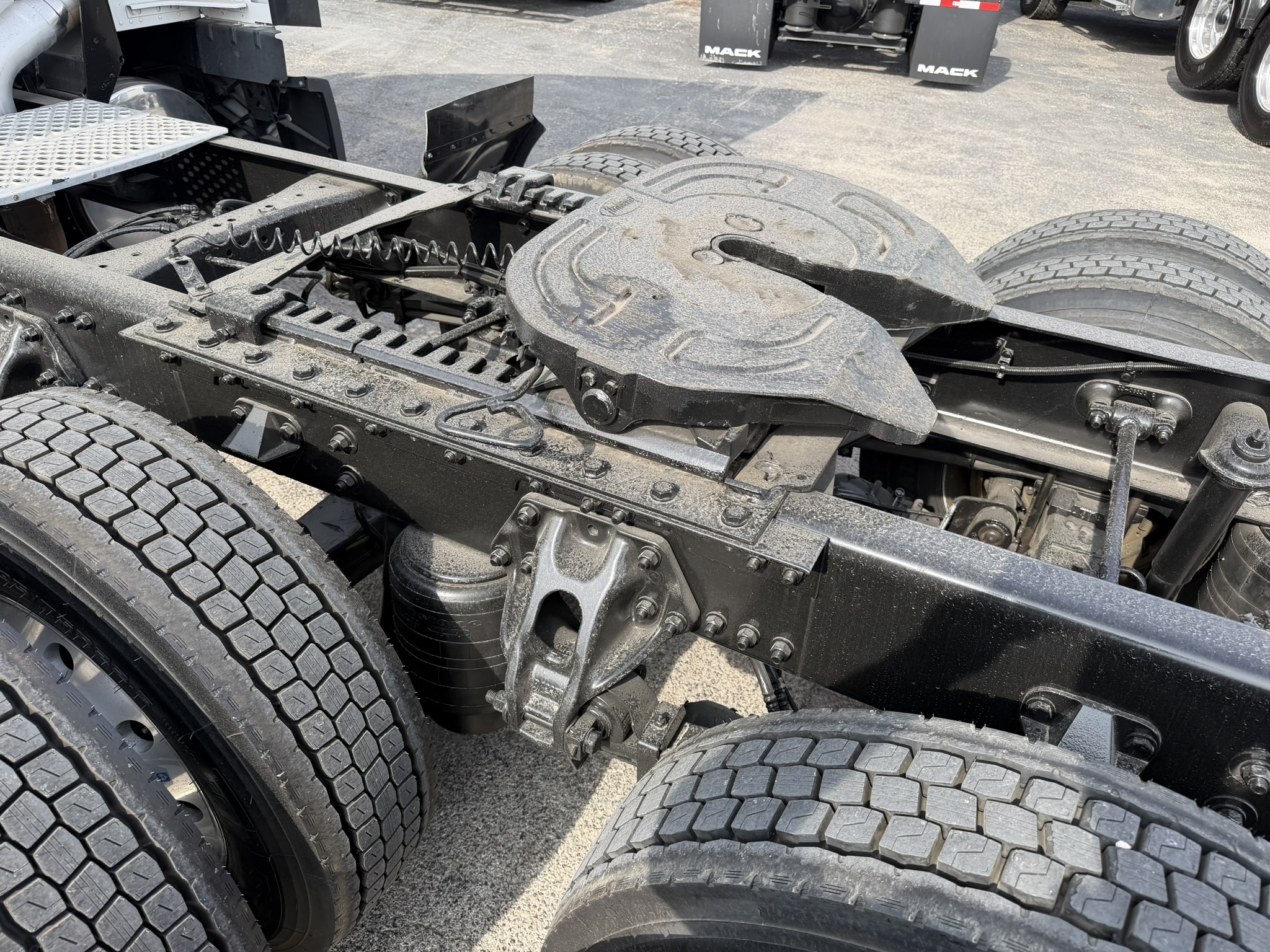 2024 Kenworth T680 - image 7