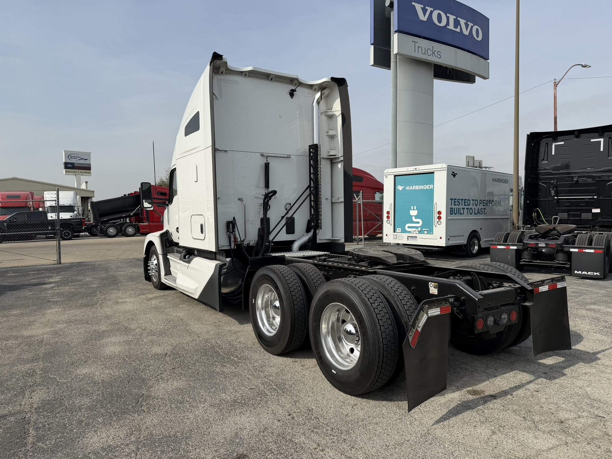 2024 Kenworth T680 - image 9