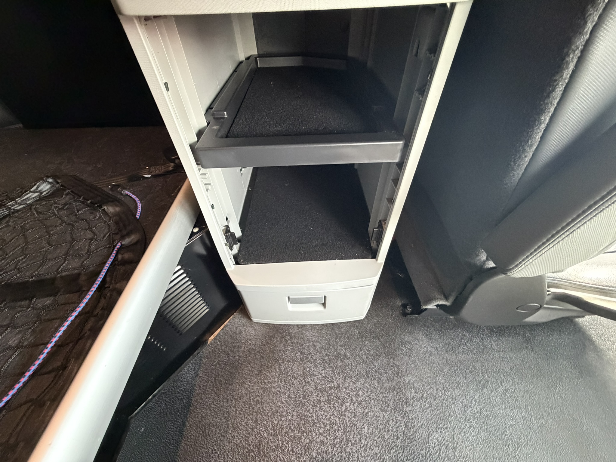 2024 Kenworth T680 - image 35