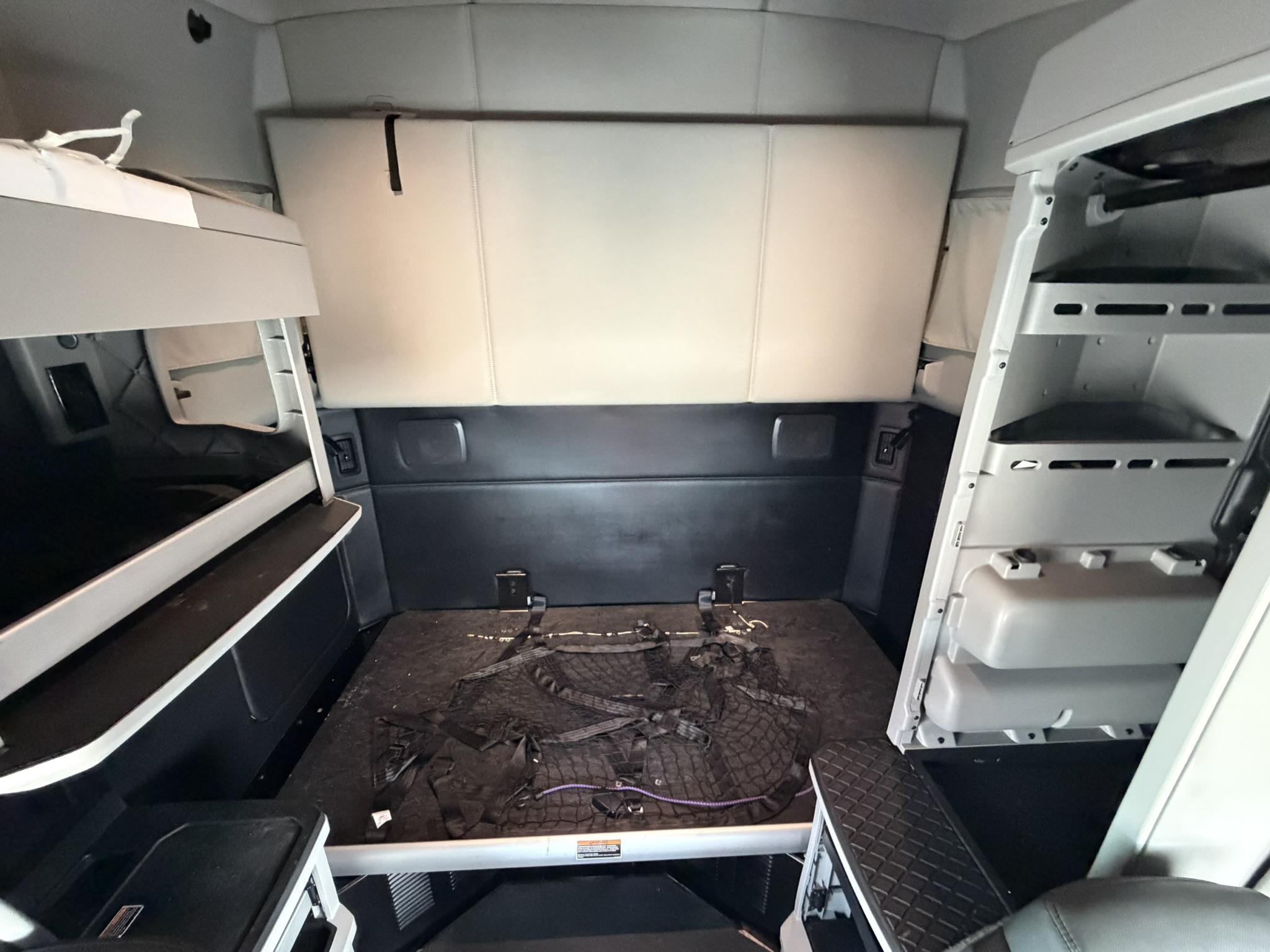 2024 Kenworth T680 - image 31