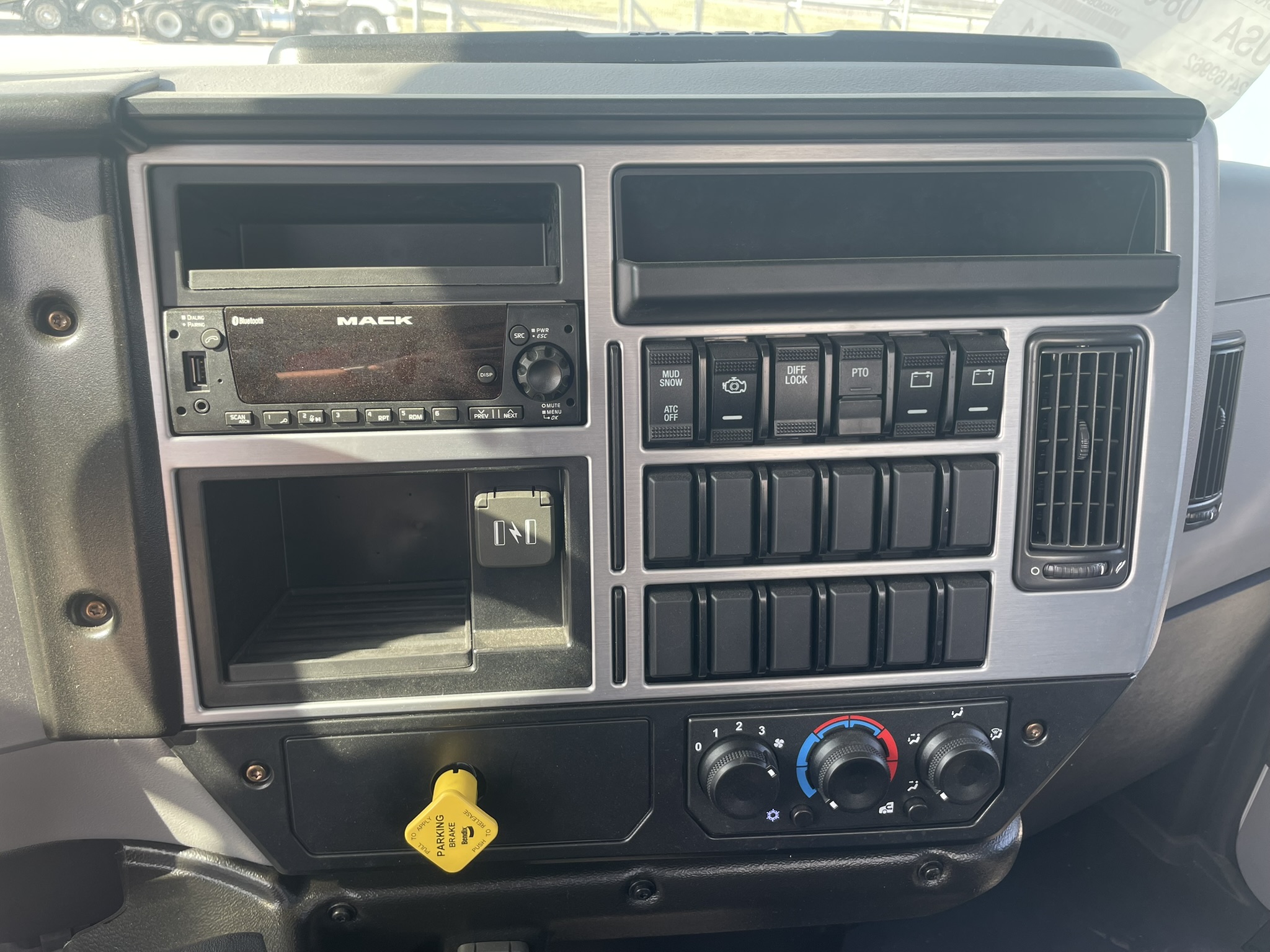 2026 Mack - image 16