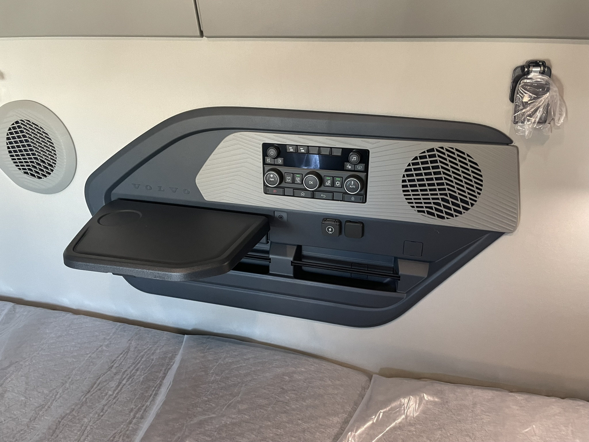 2026 Volvo - image 20