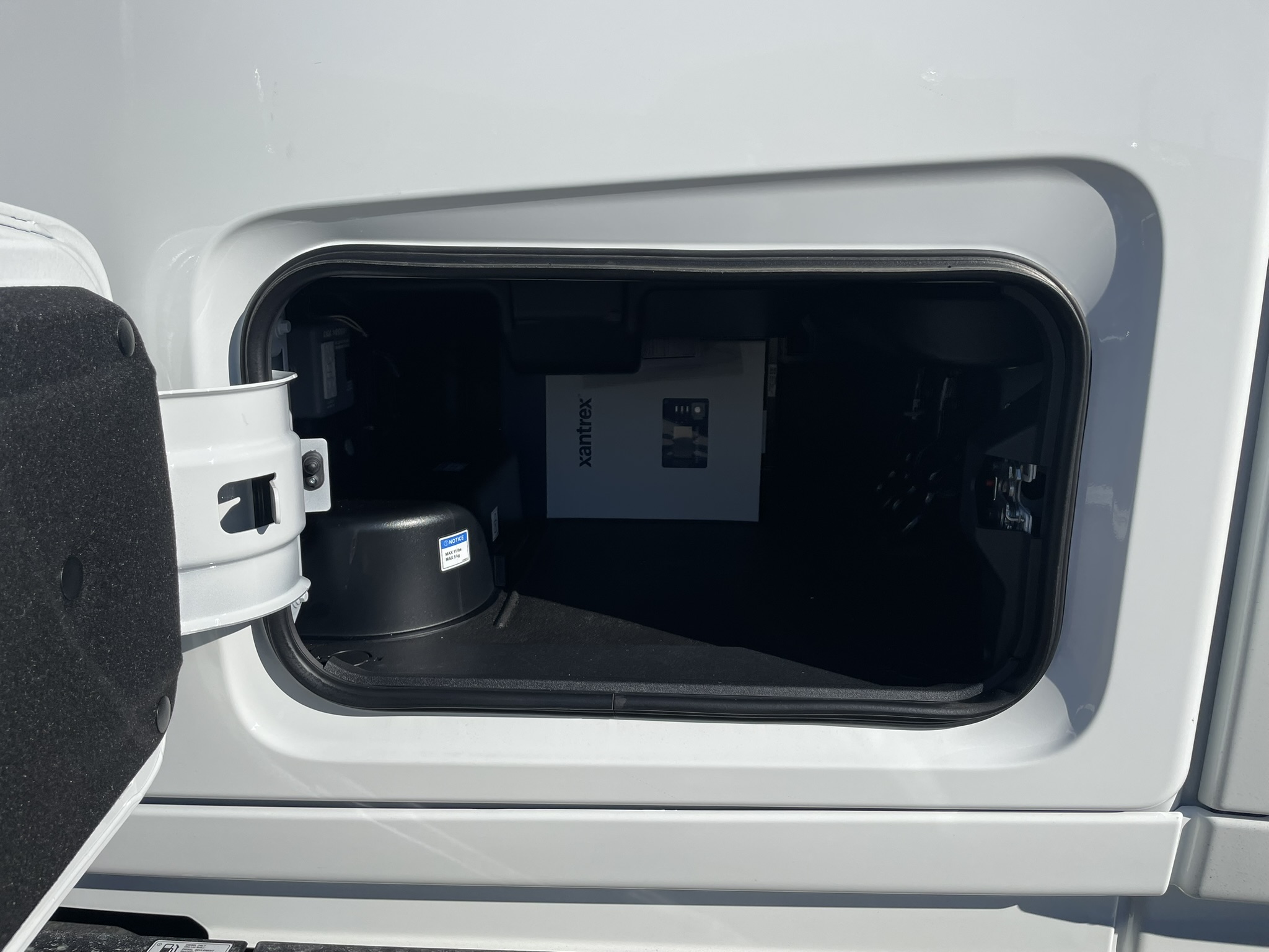 2026 Volvo - image 9