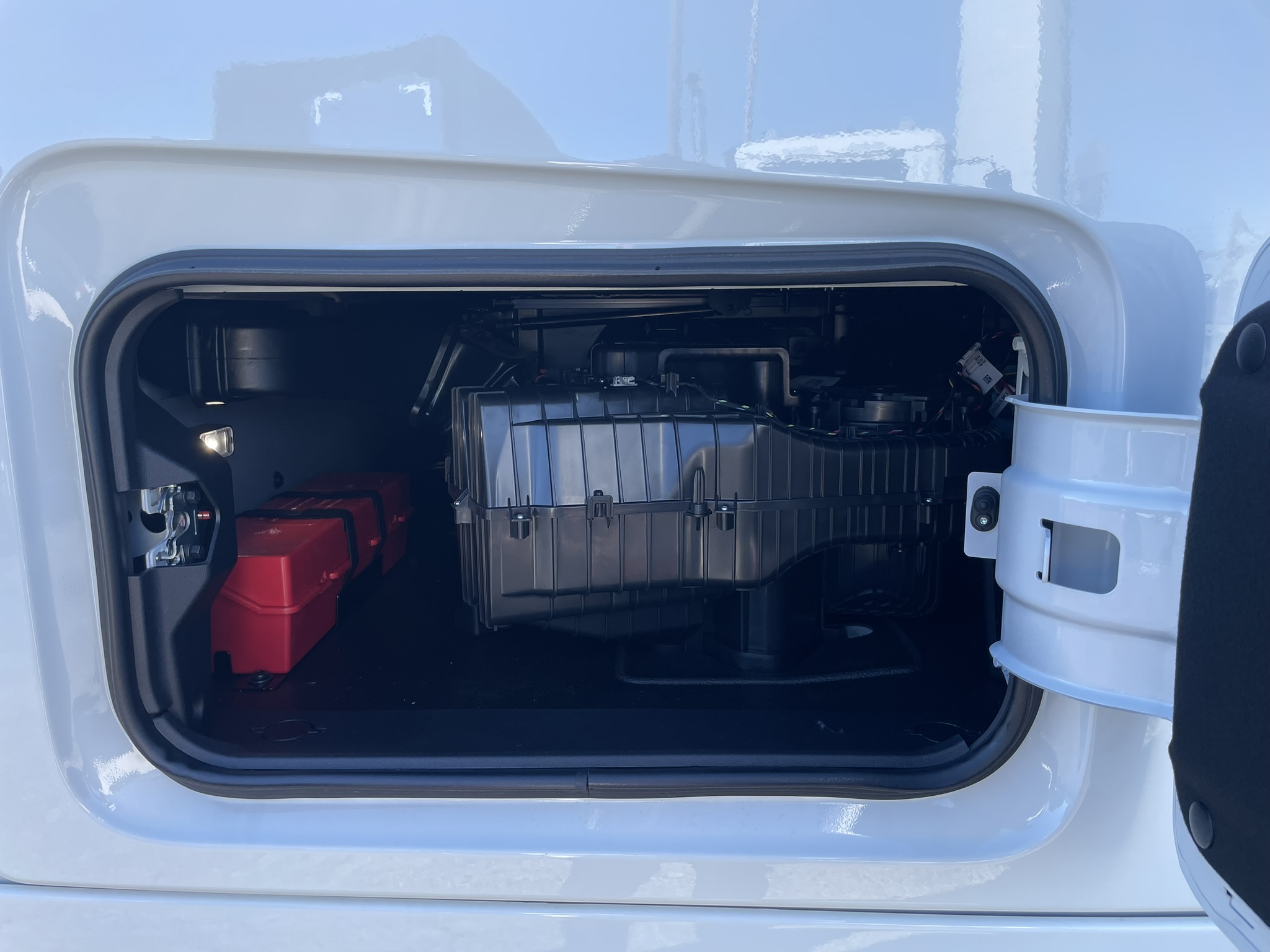 2026 Volvo - image 10