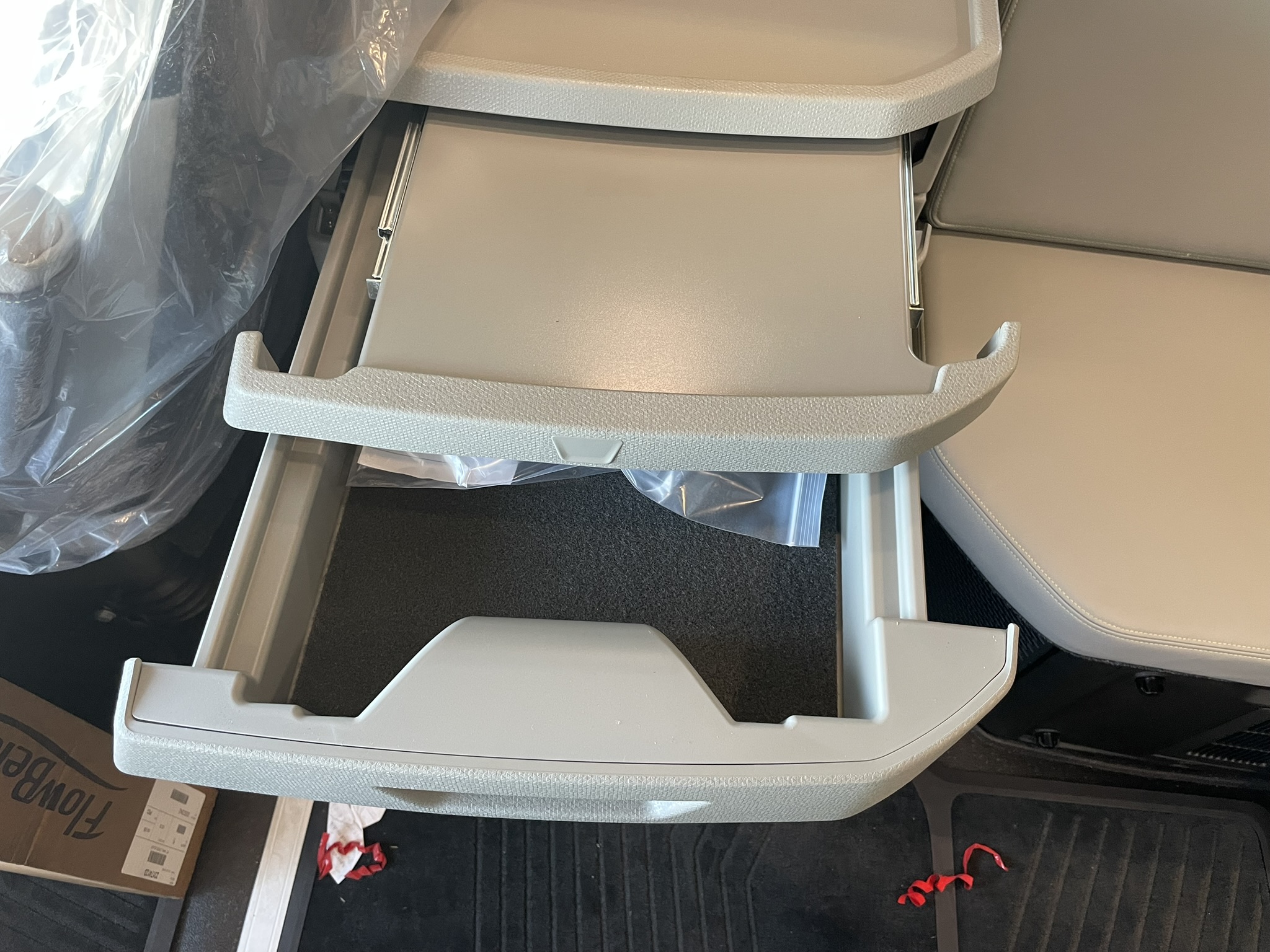 2026 Volvo - image 23