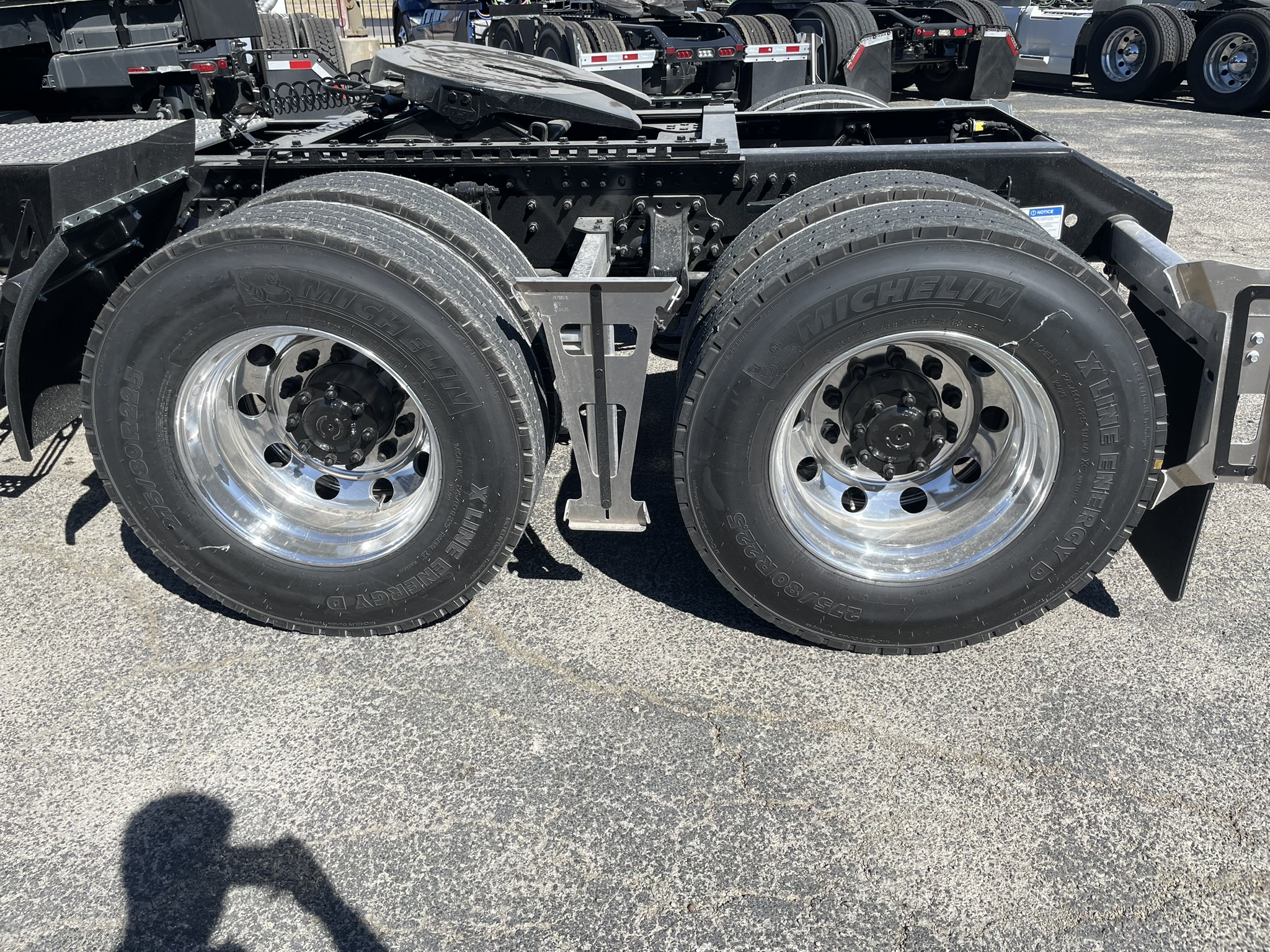 2026 Volvo - image 8