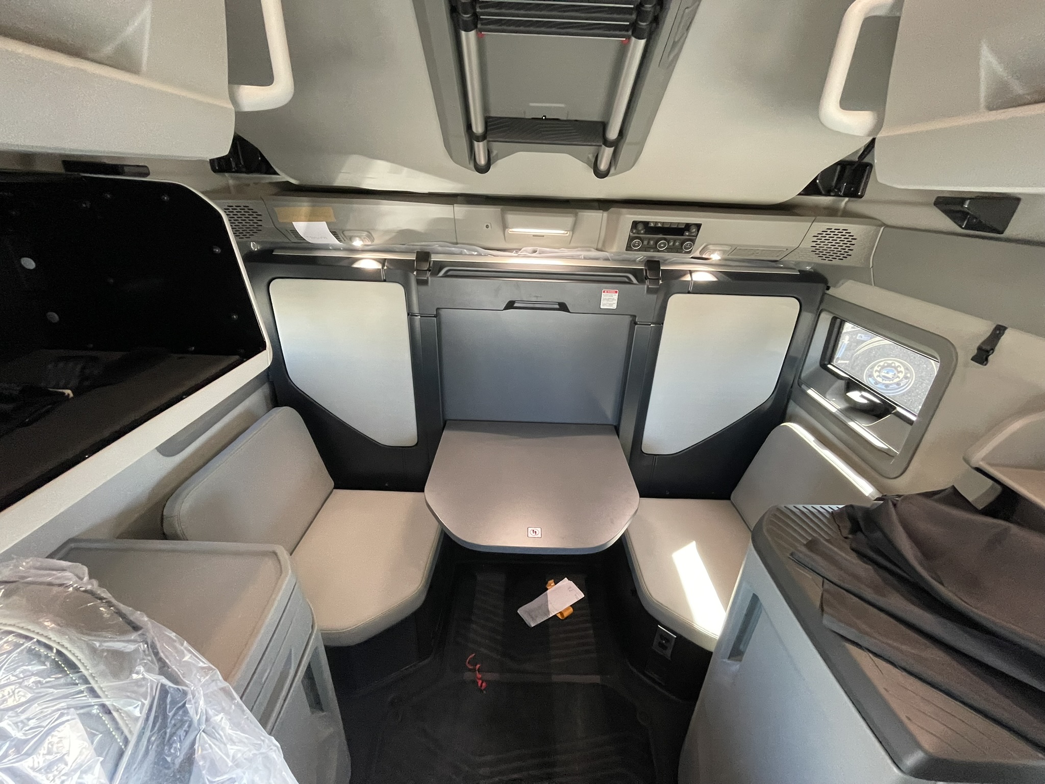 2026 Volvo - image 21