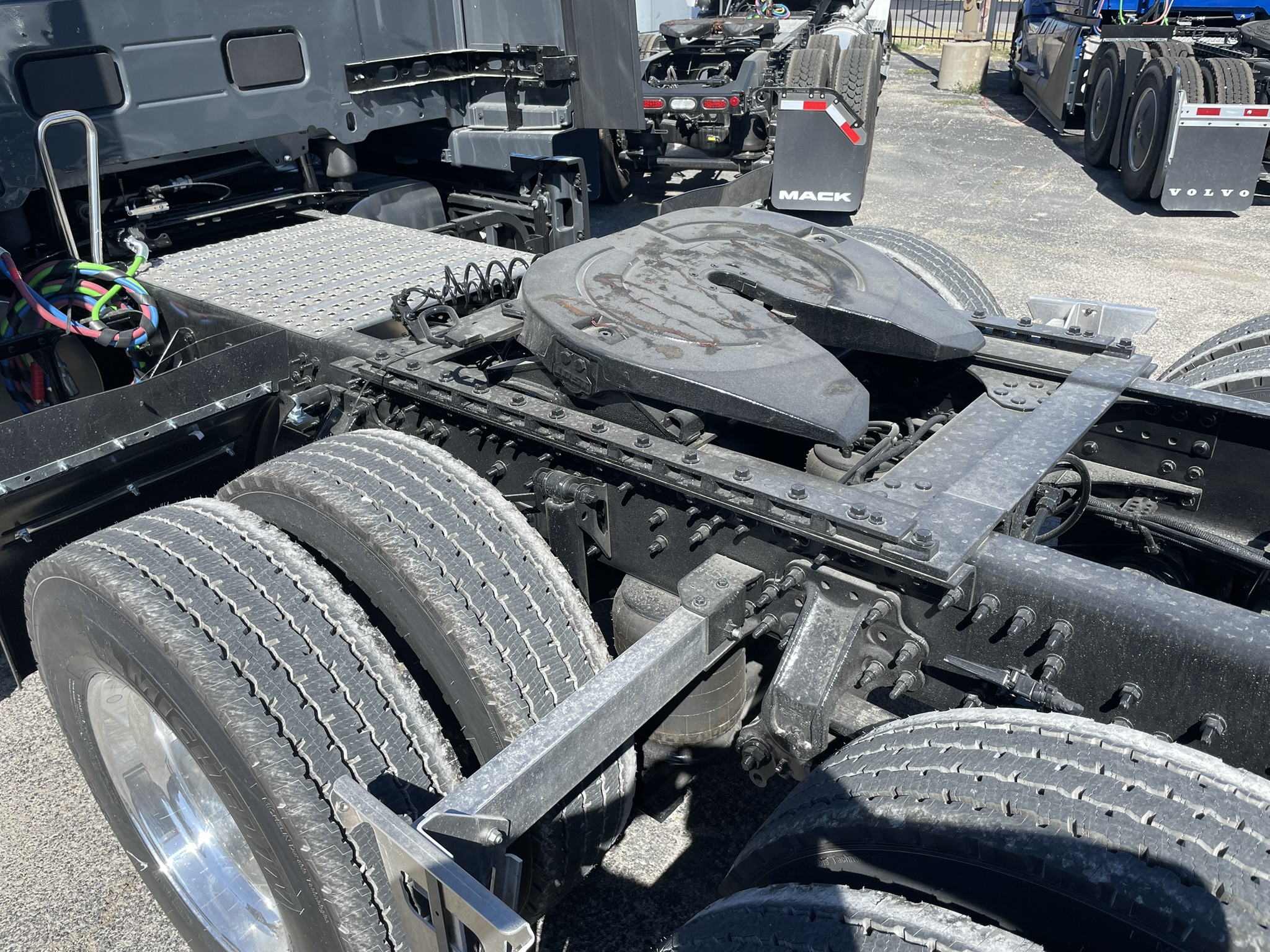 2026 Volvo - image 6