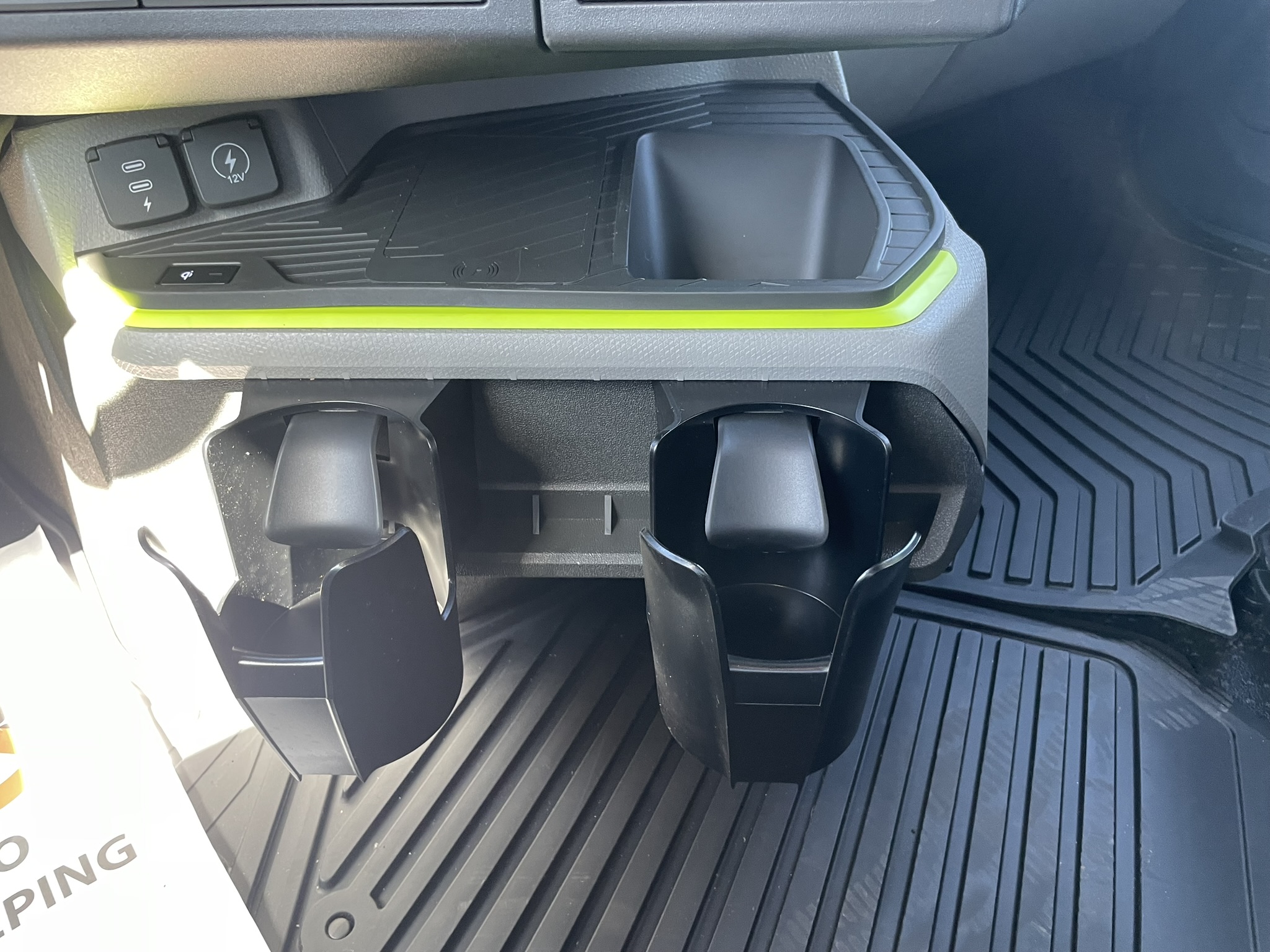 2026 Volvo - image 17