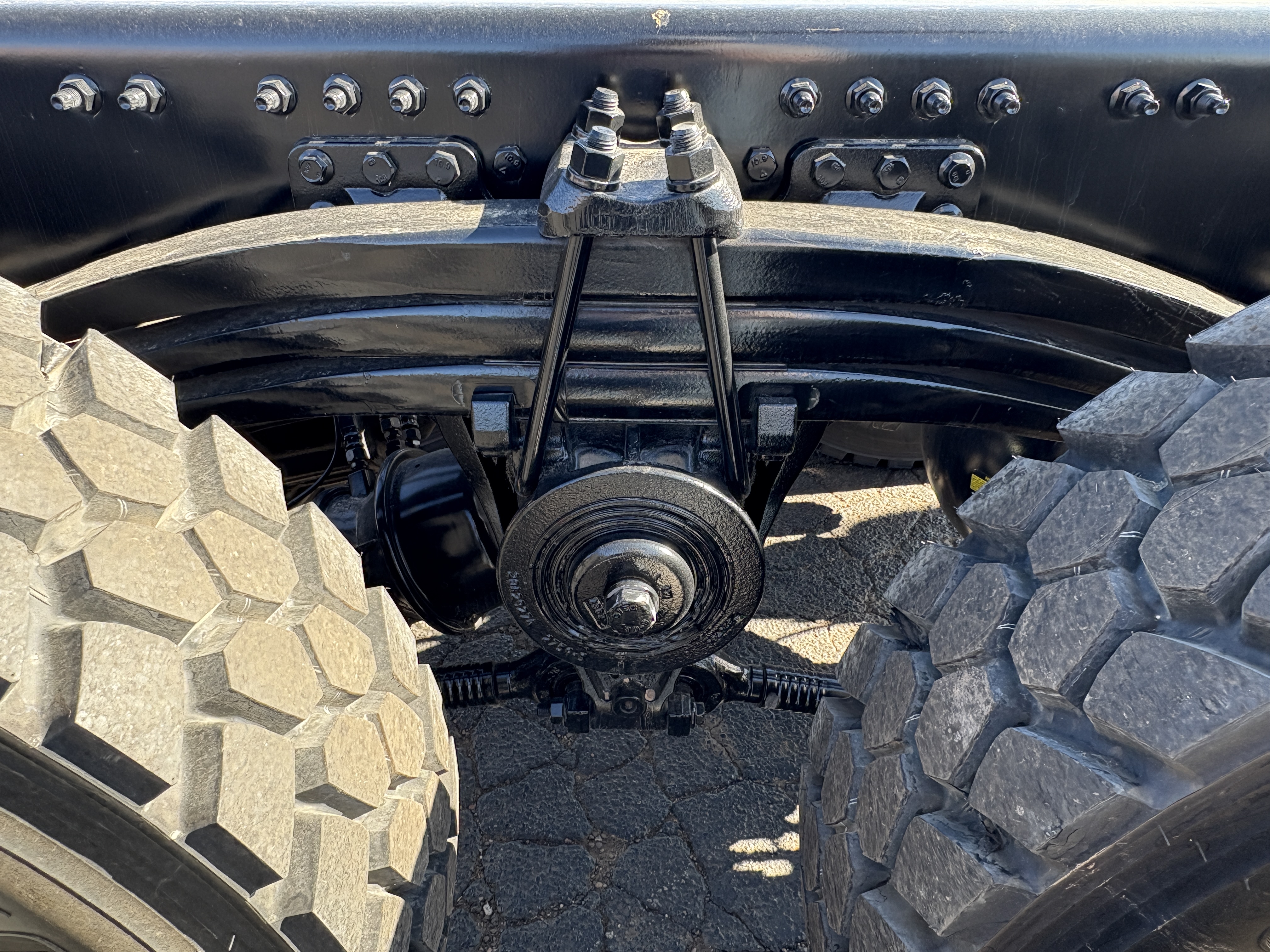 2026 Volvo - image 11