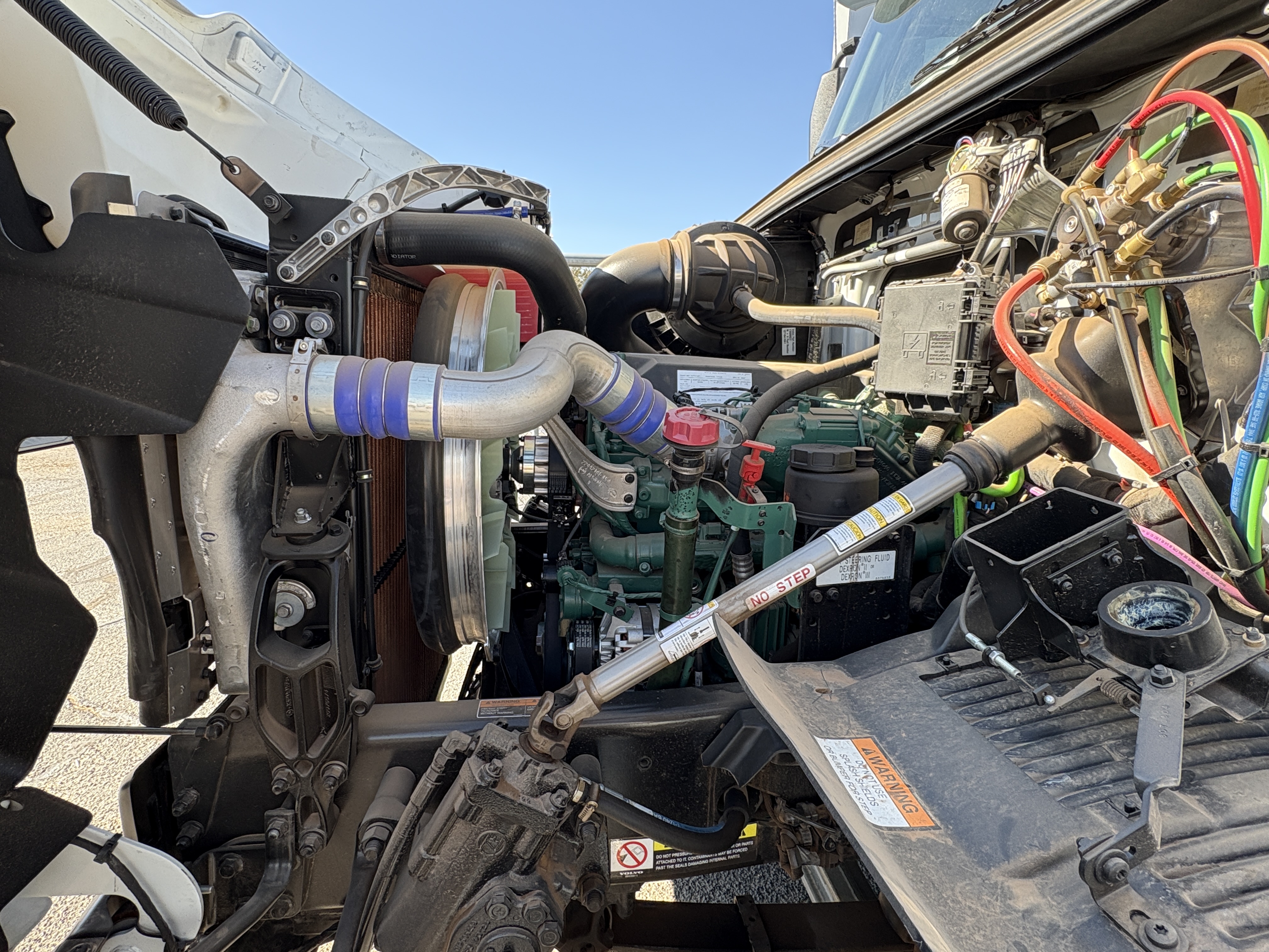 2026 Volvo - image 13