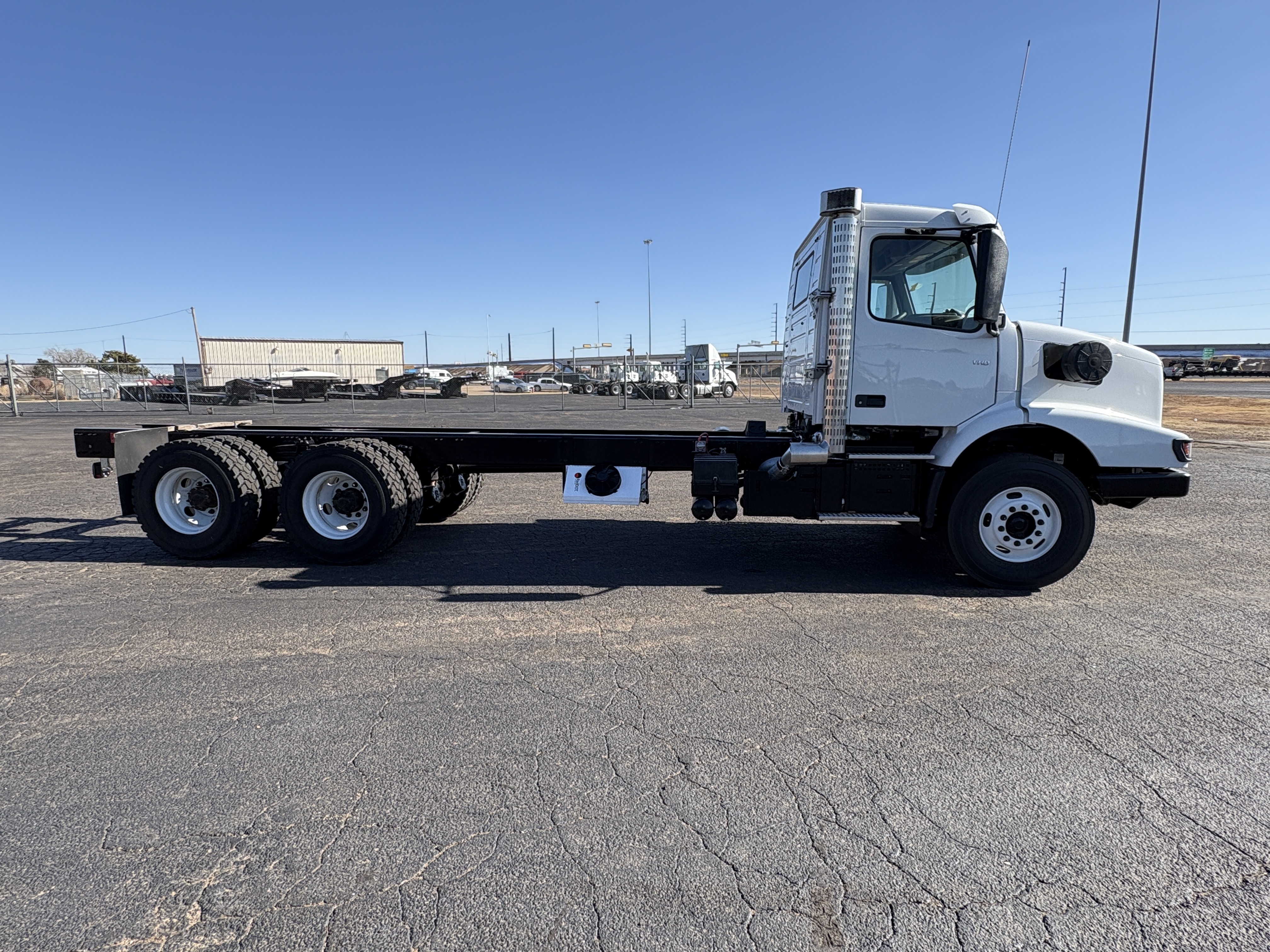 2026 Volvo - image 4