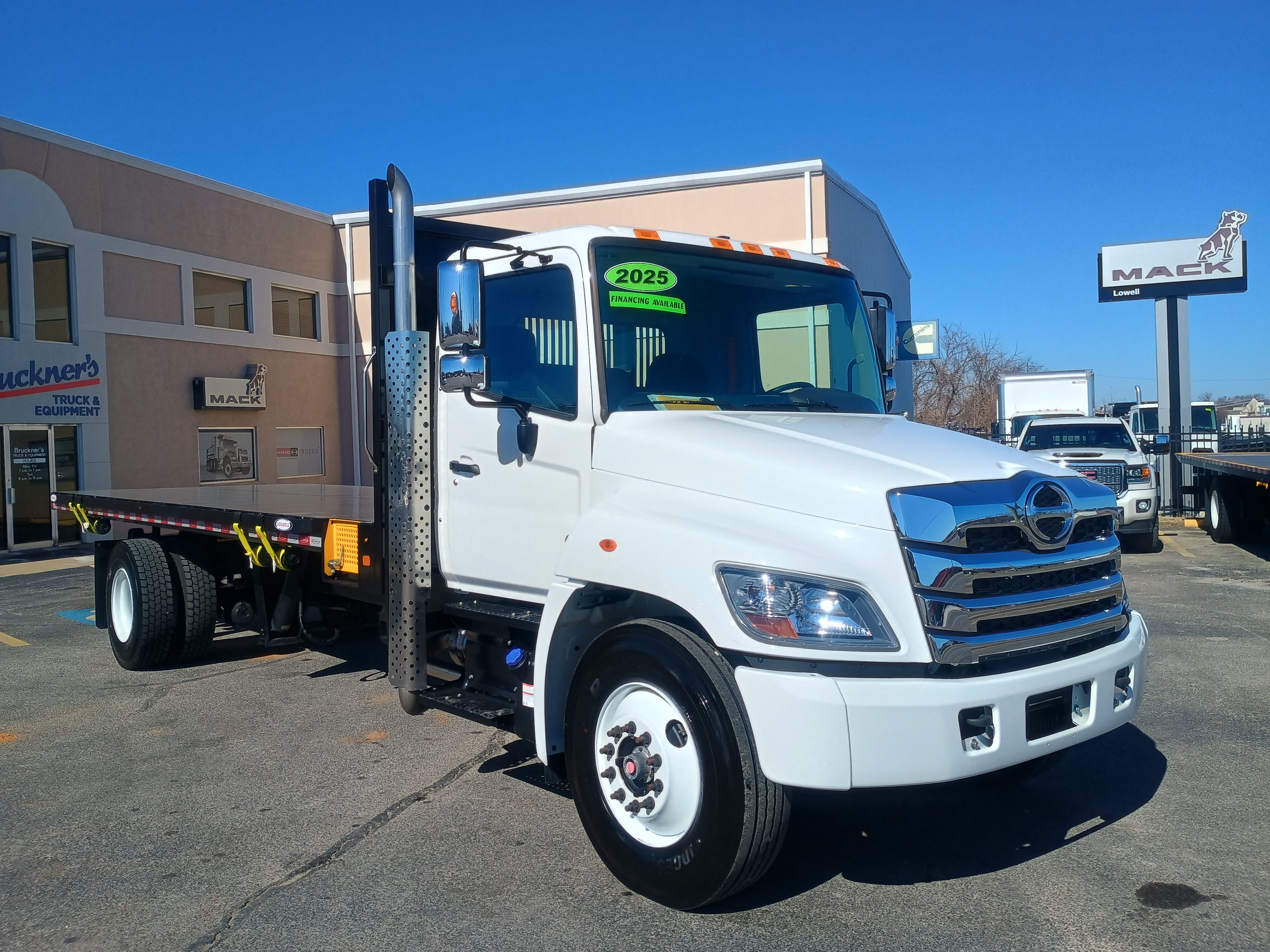 2025 Hino L7 - image 2