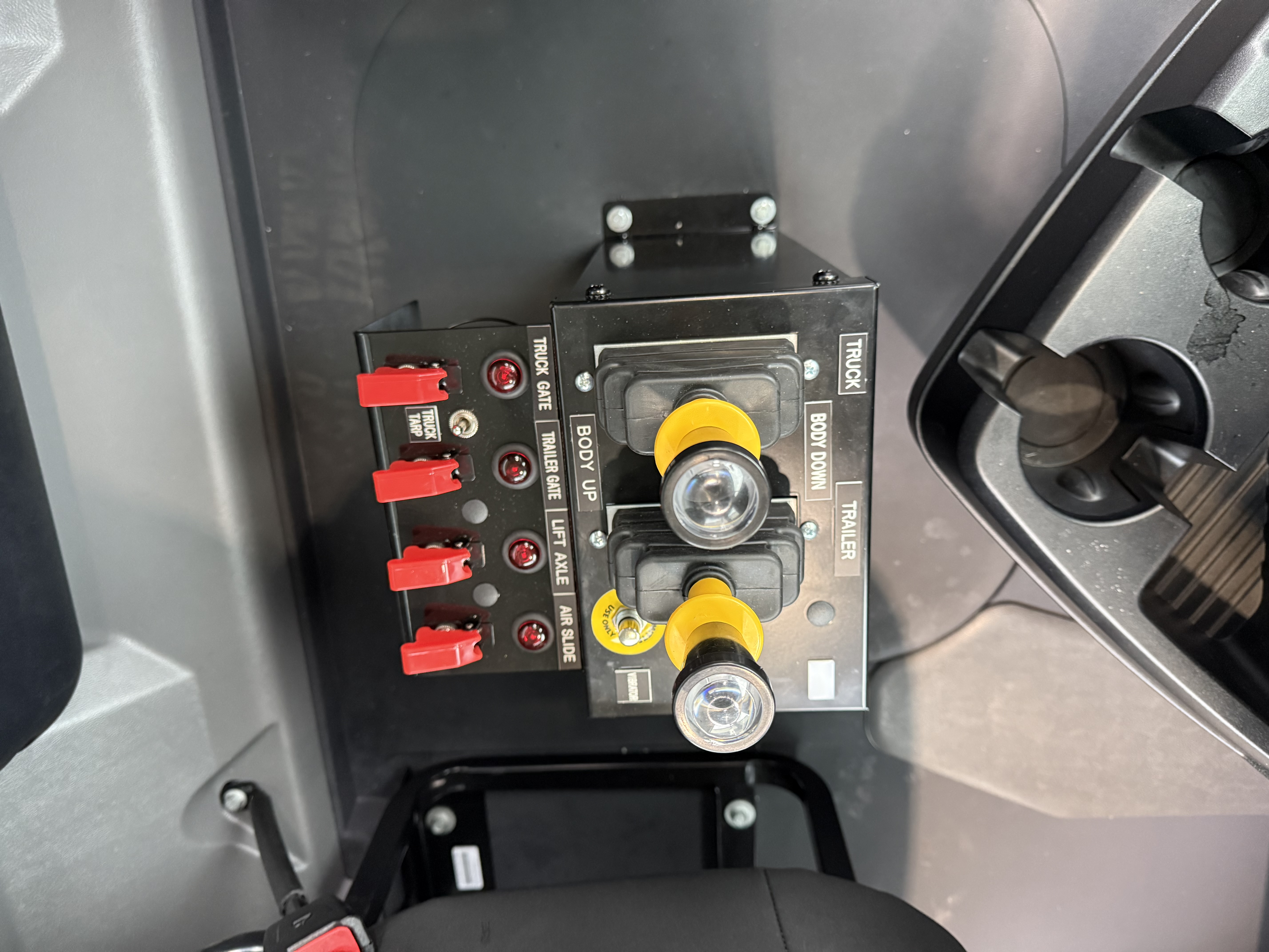 2025 Mack - image 14