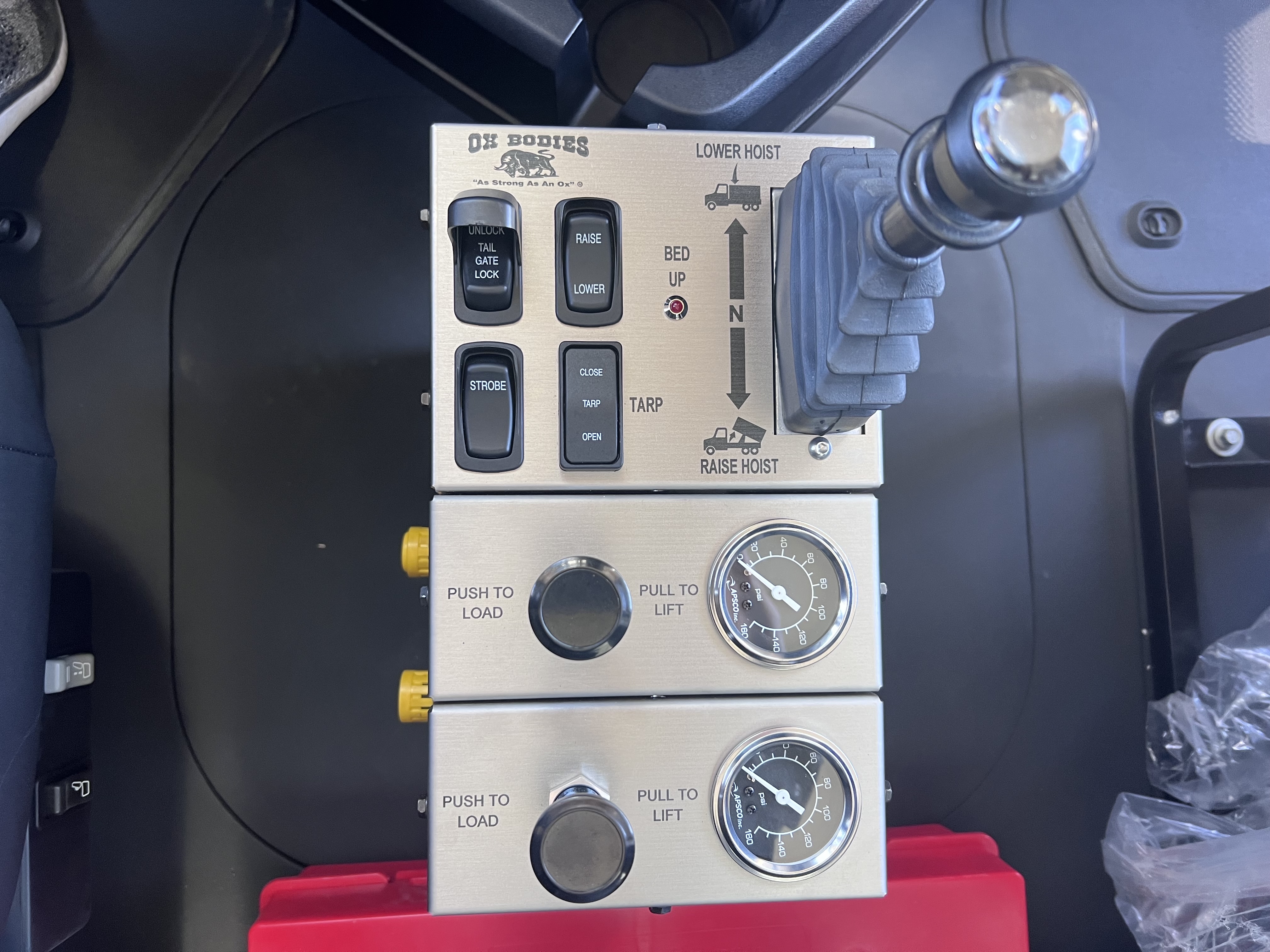 2026 Mack Granite - image 15