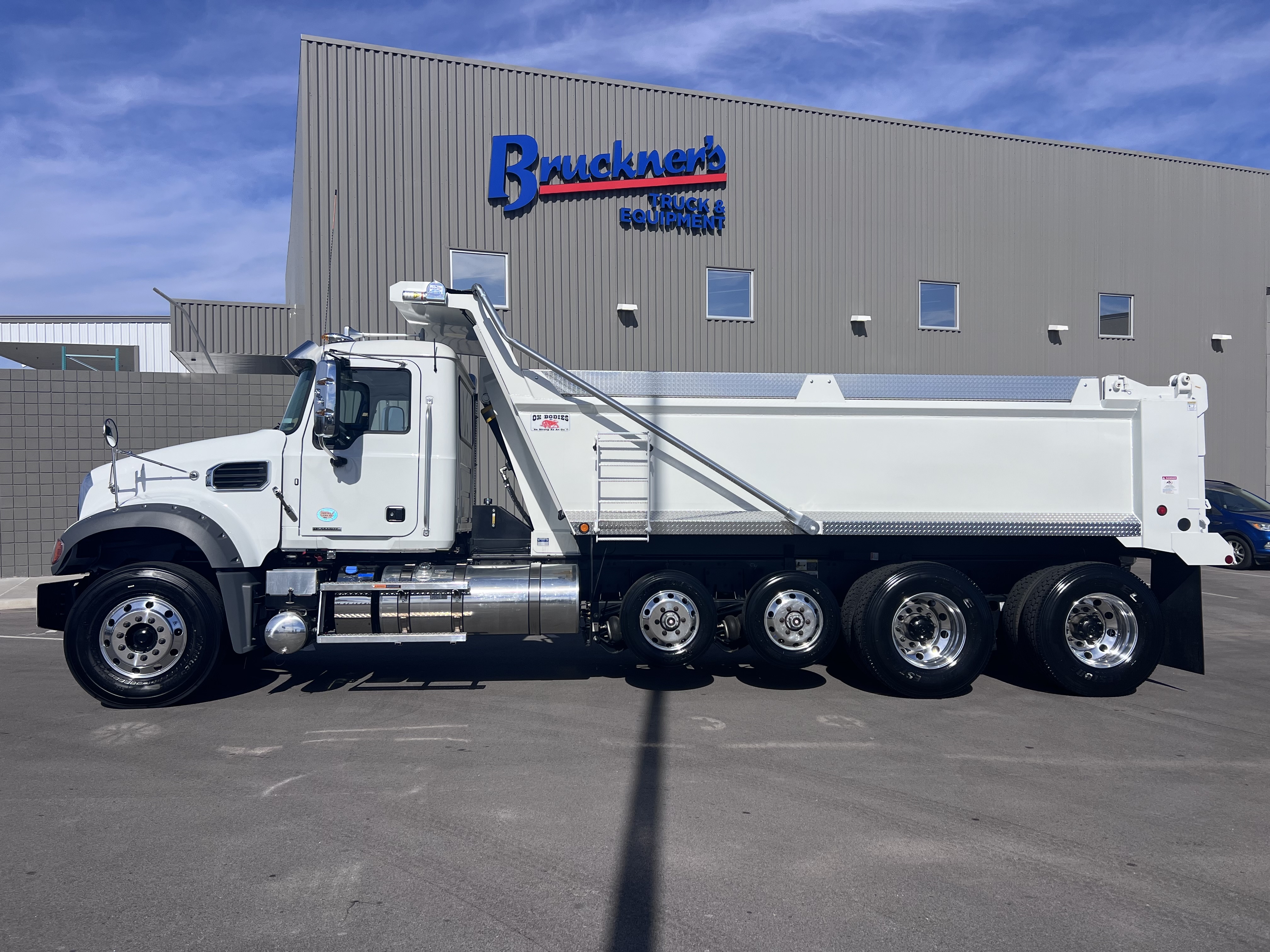 2026 Mack Granite - image 2