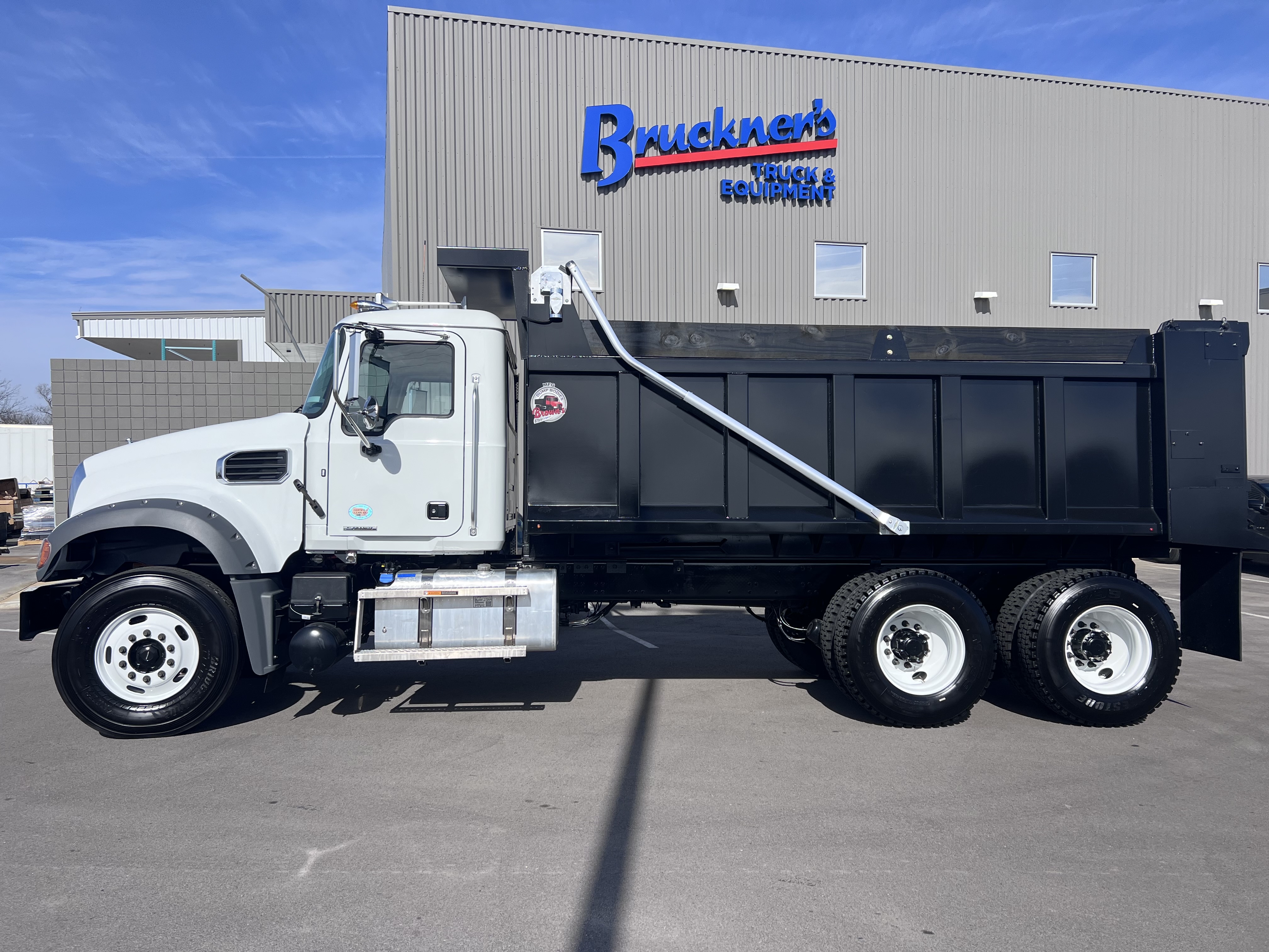 2026 Mack Granite - image 2