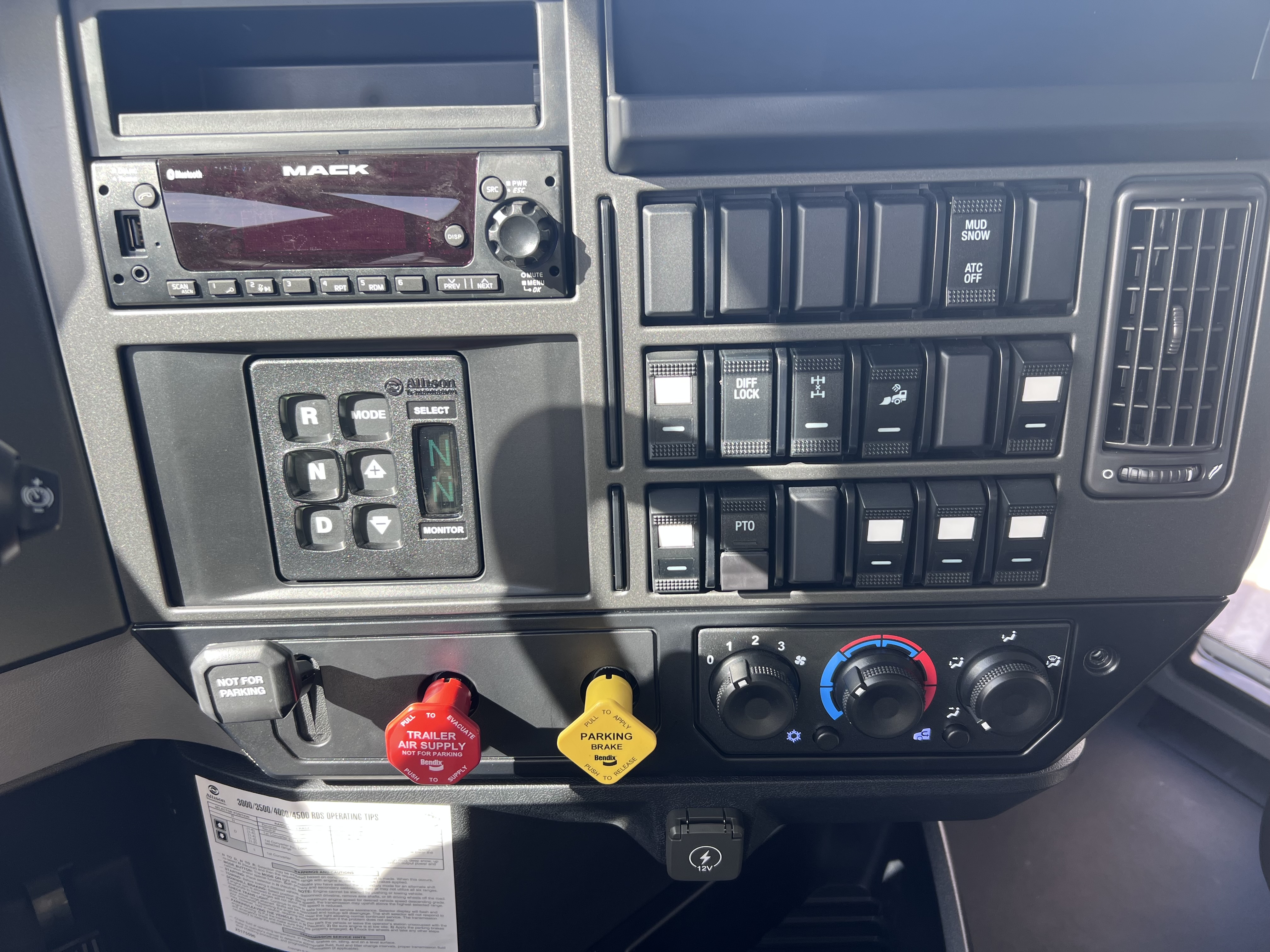 2026 Mack Granite - image 16