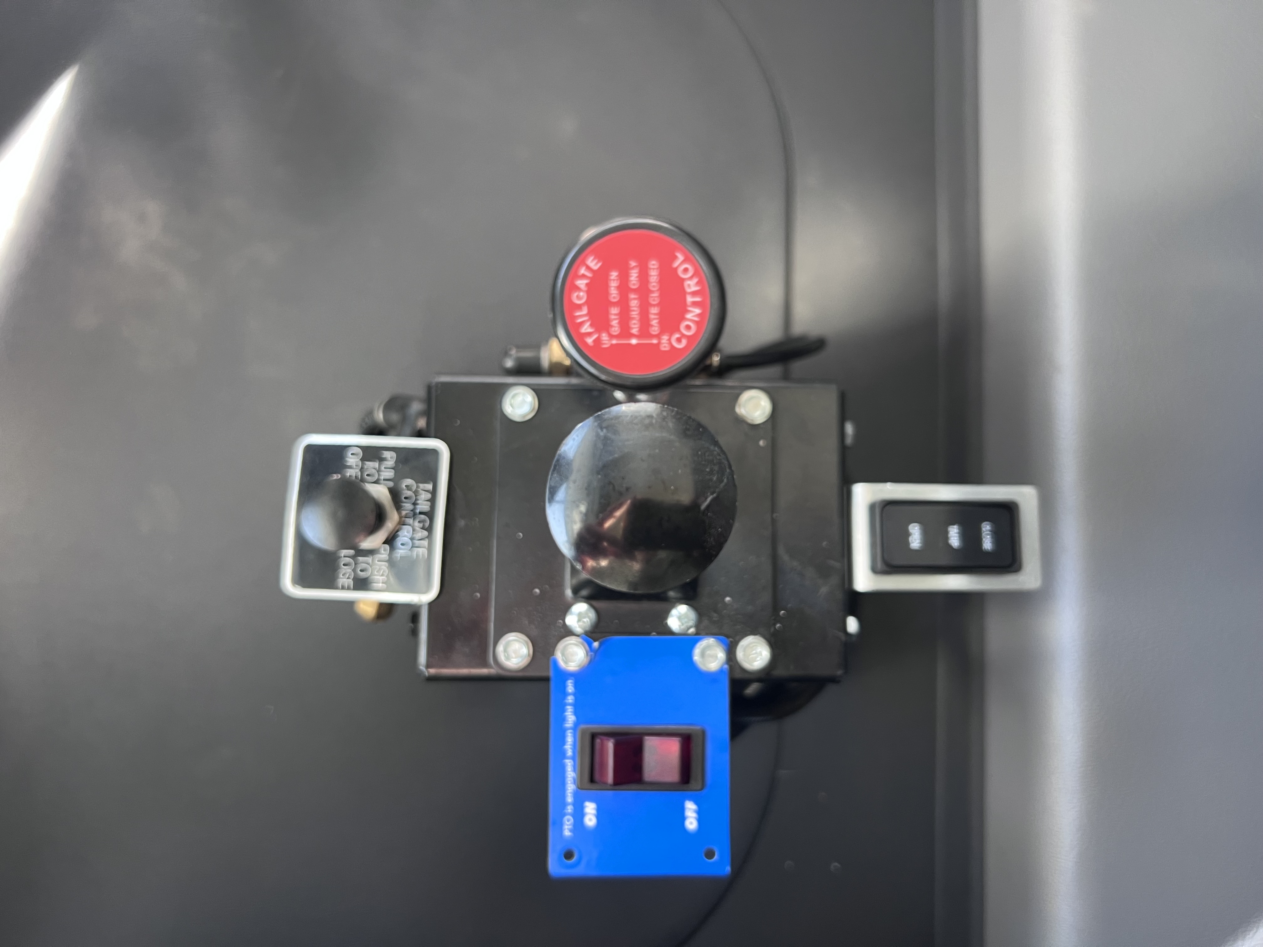 2026 Mack Granite - image 17