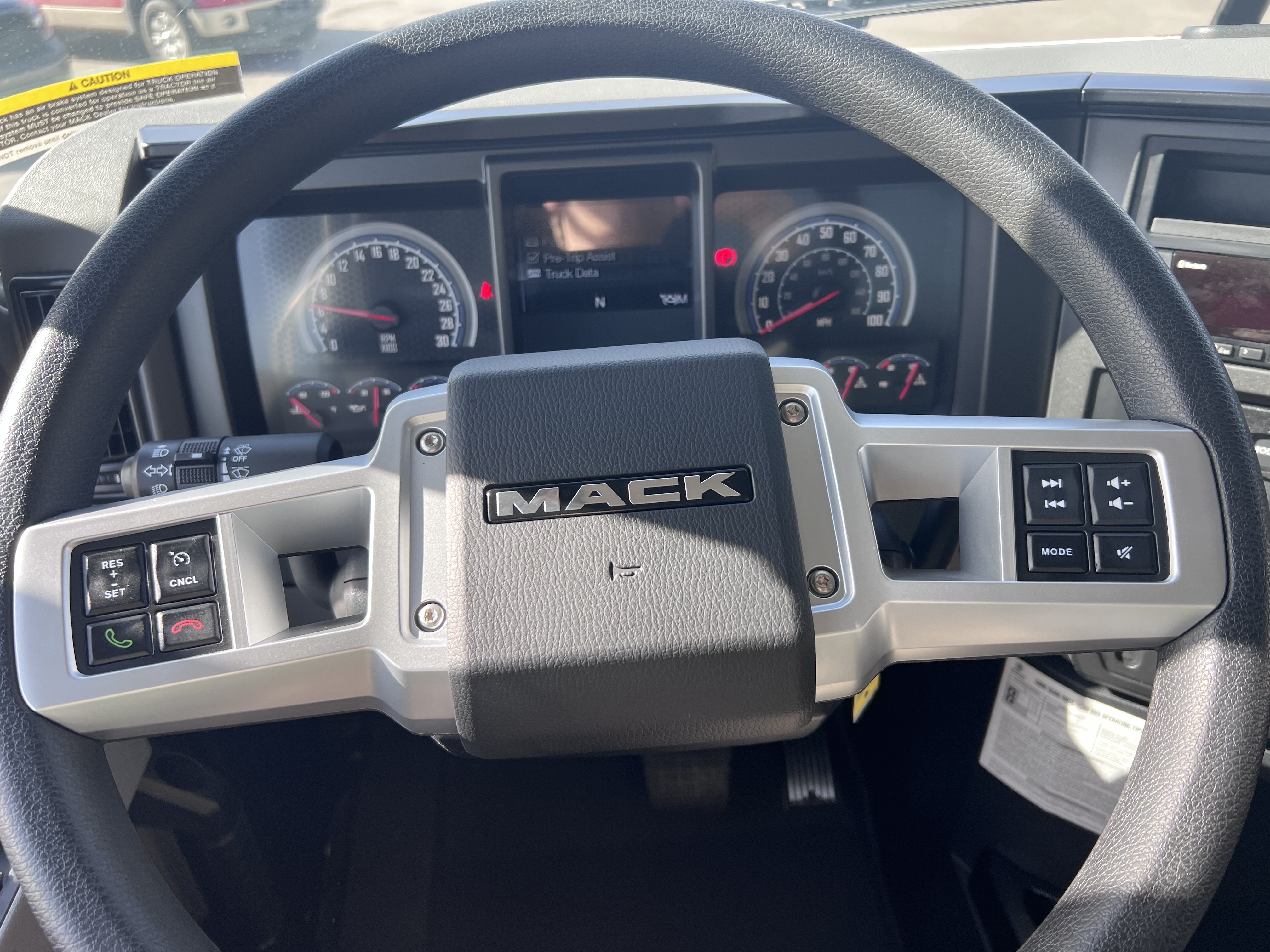 2026 Mack Granite - image 15