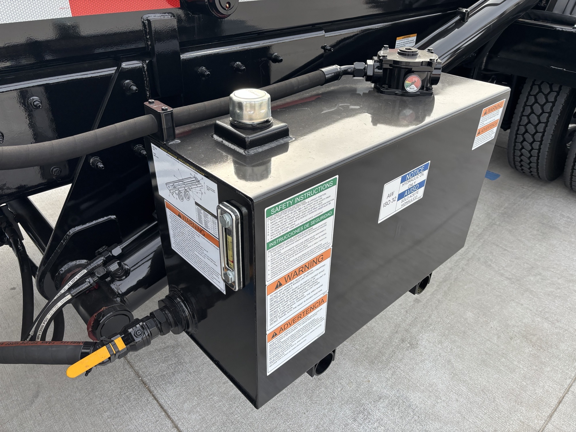 2026 Volvo - image 10